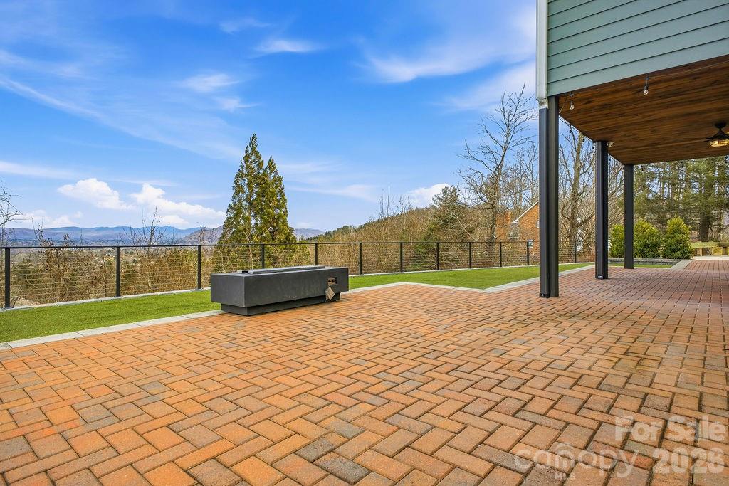 38 Sweetwater Oaks Drive — Fletcher