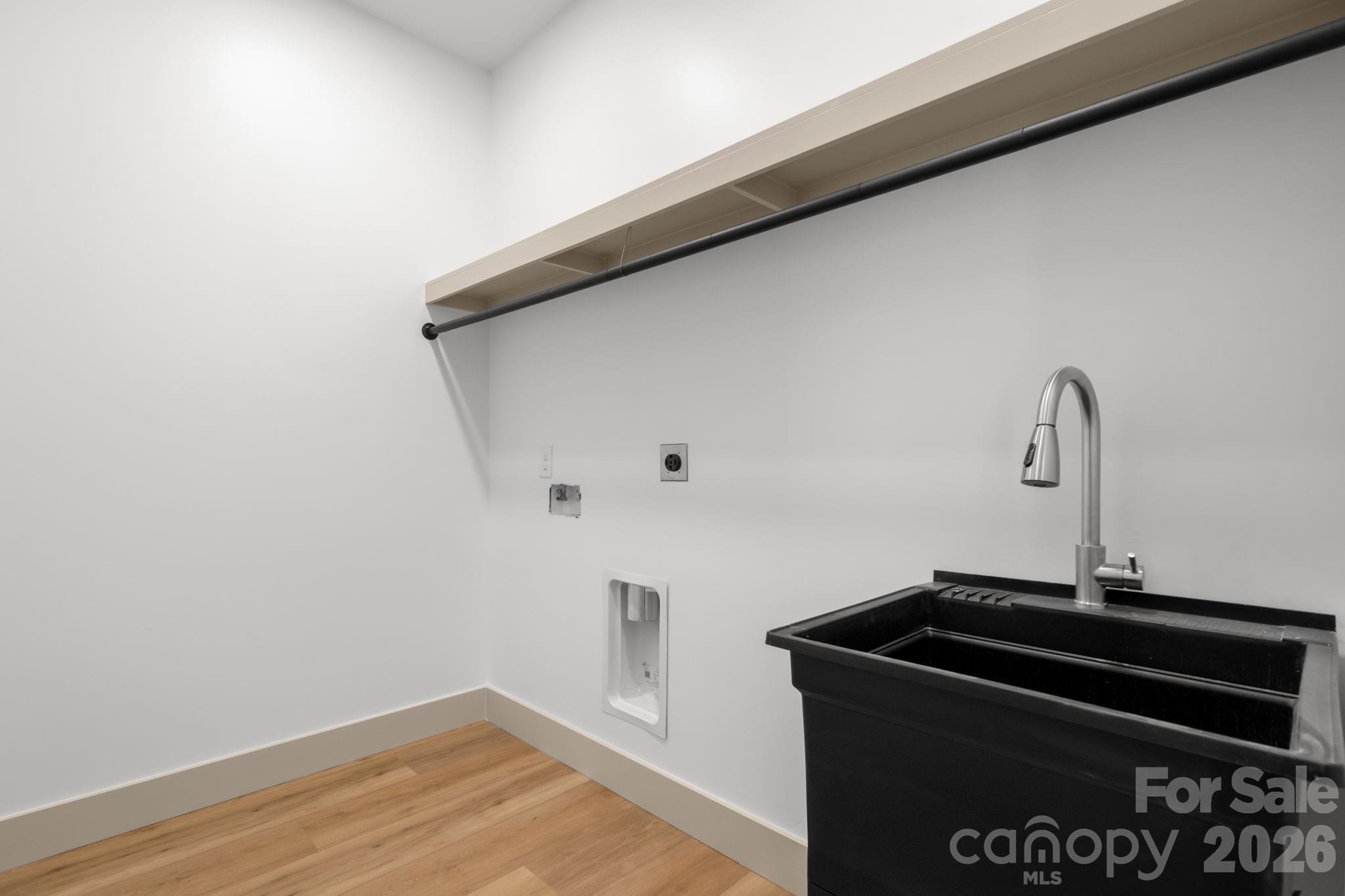 2111 24th Street Lane SE — Hickory