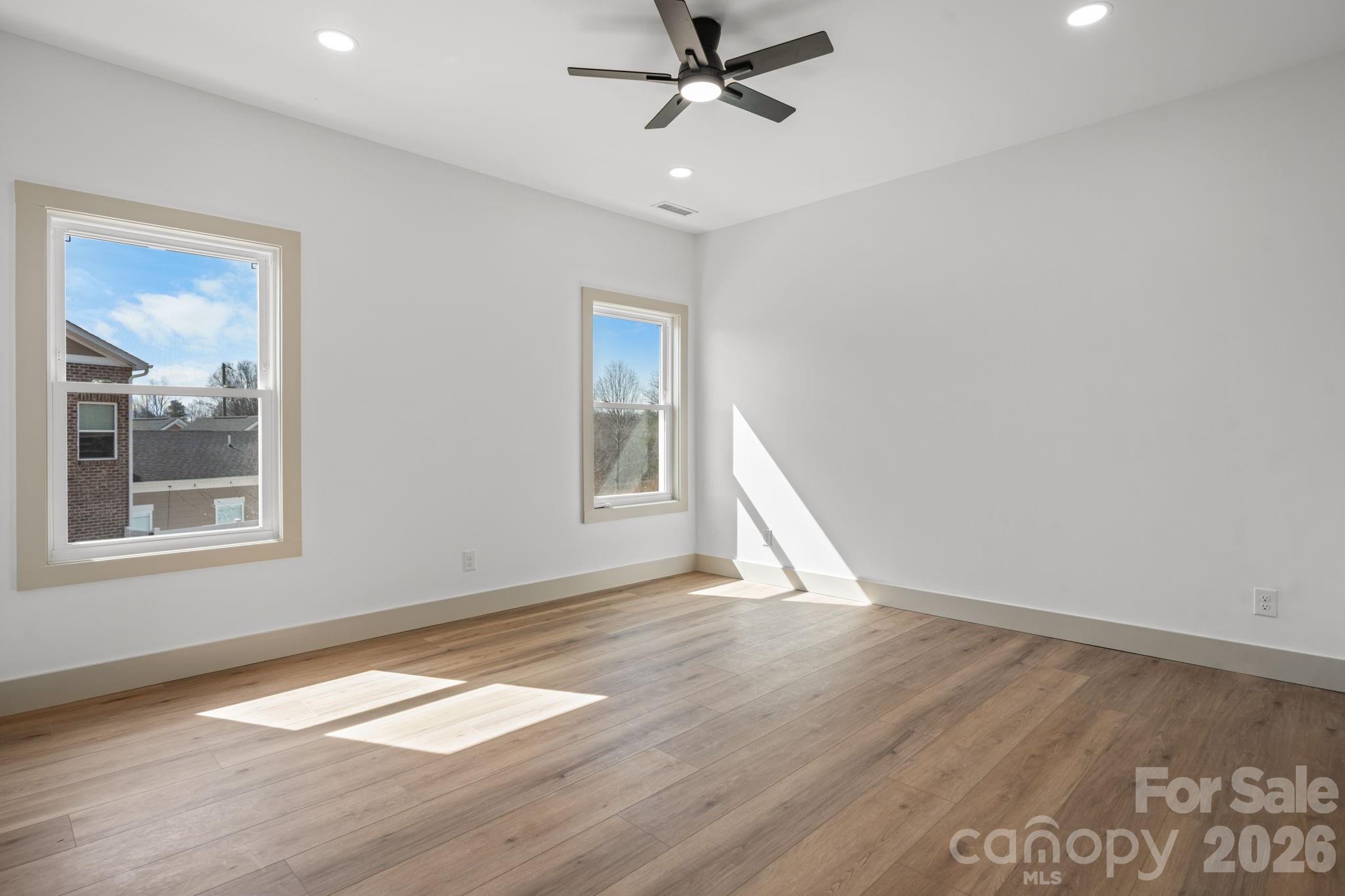 2111 24th Street Lane SE — Hickory