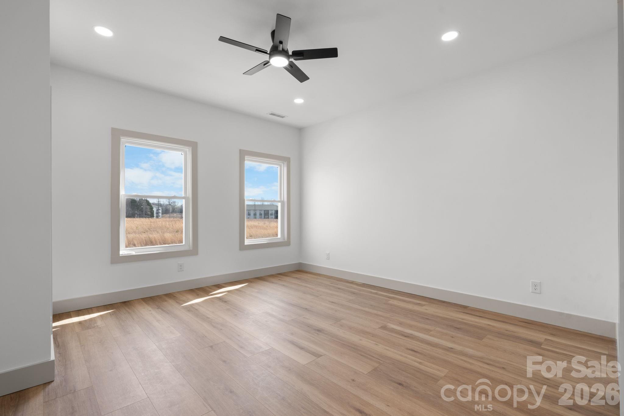 2111 24th Street Lane SE — Hickory