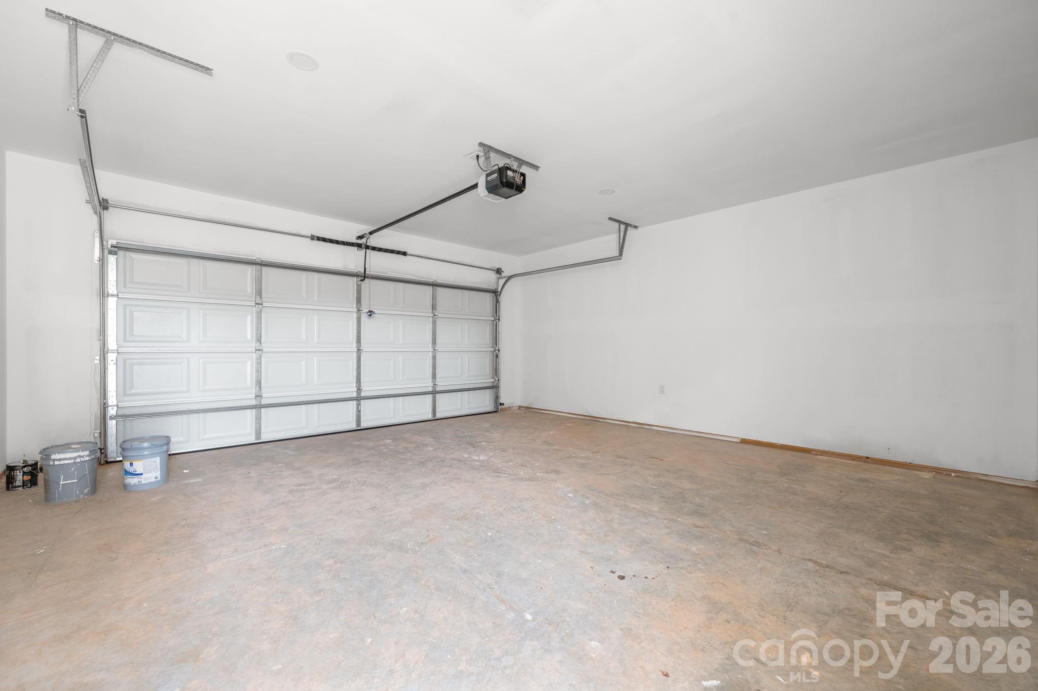 2111 24th Street Lane SE — Hickory