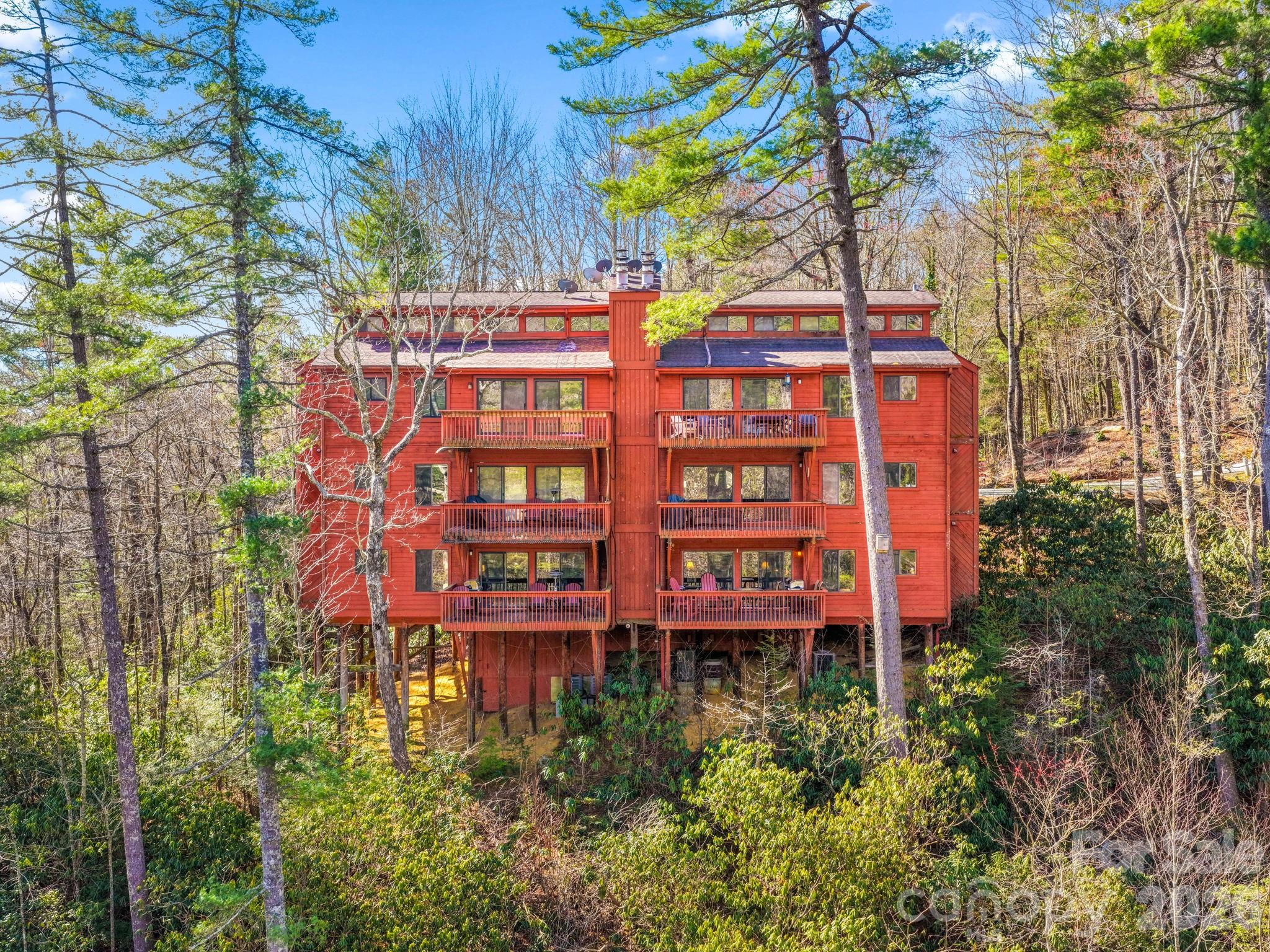221 Toxaway Falls Drive #1 — Lake Toxaway