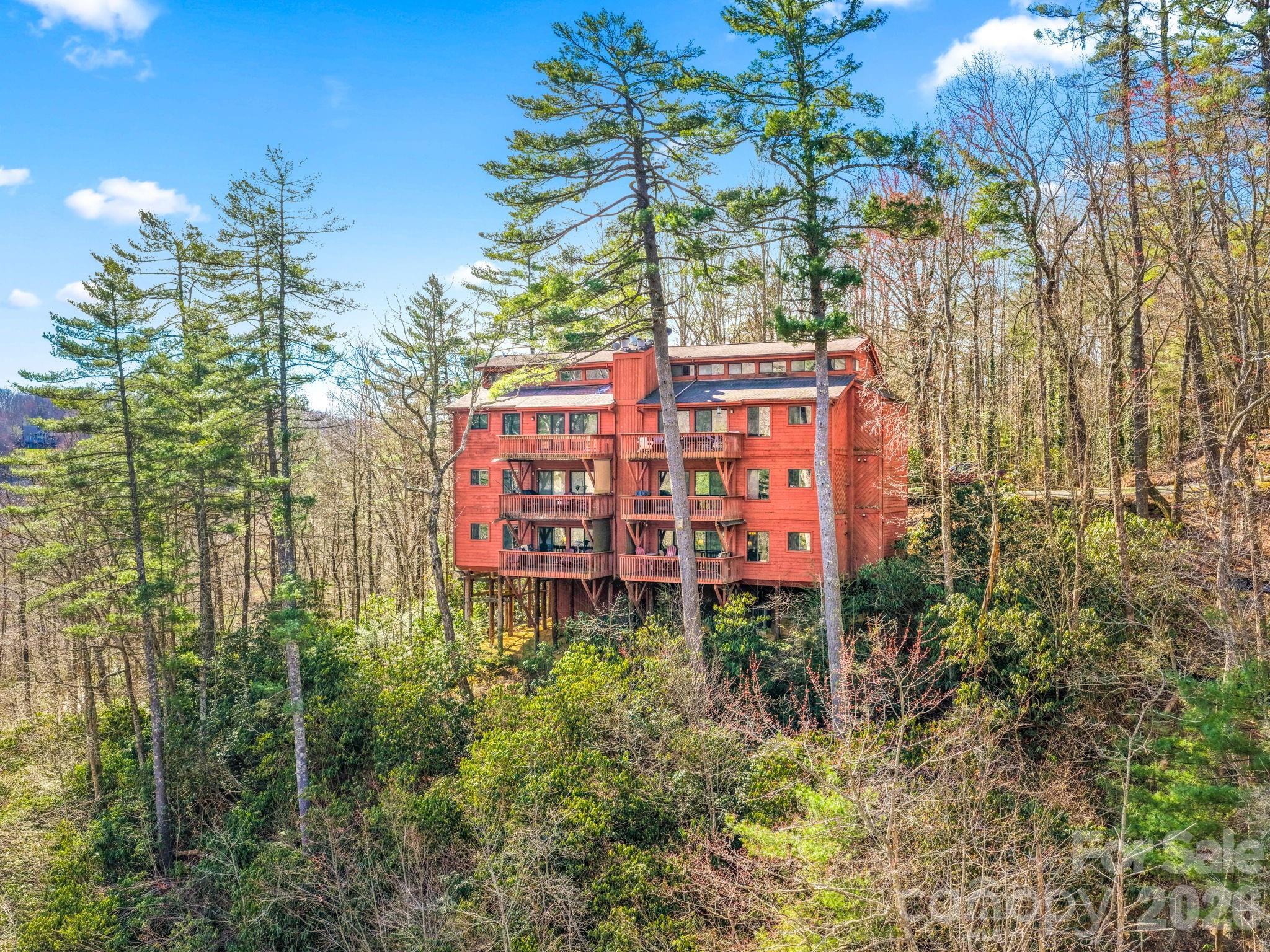 221 Toxaway Falls Drive #1 — Lake Toxaway