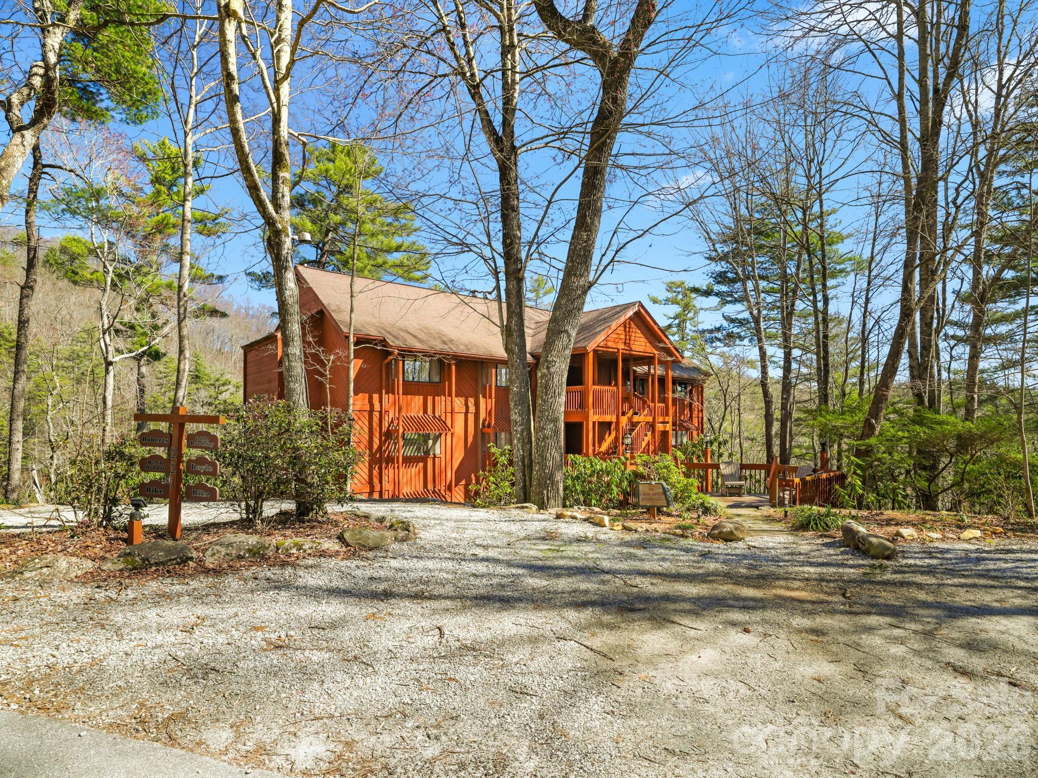 221 Toxaway Falls Drive #1 — Lake Toxaway