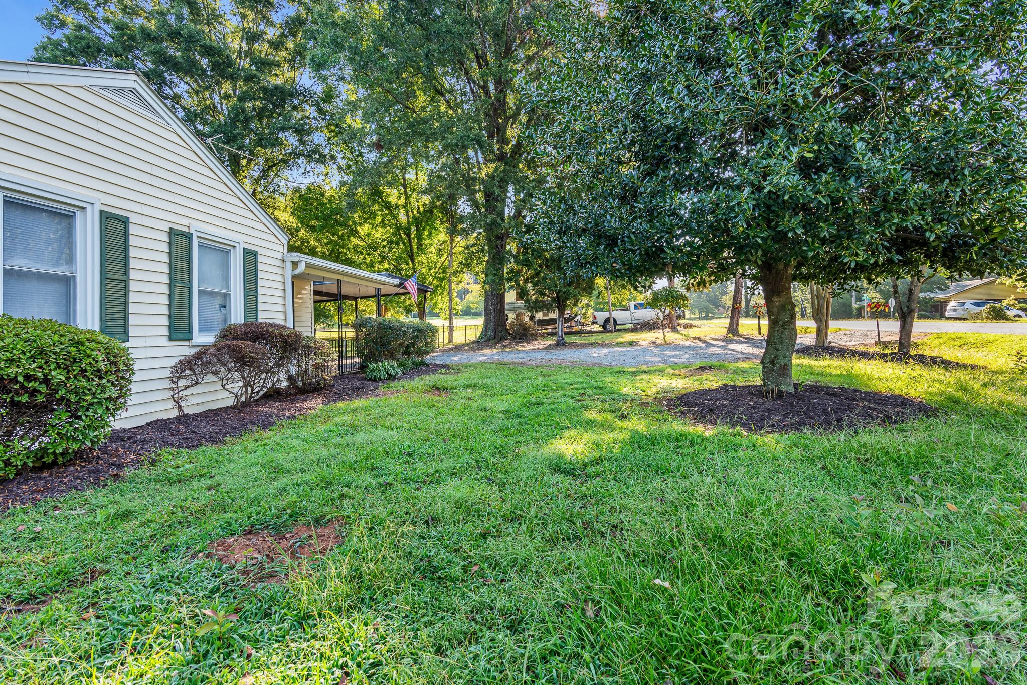 344 Owens Road — Lexington