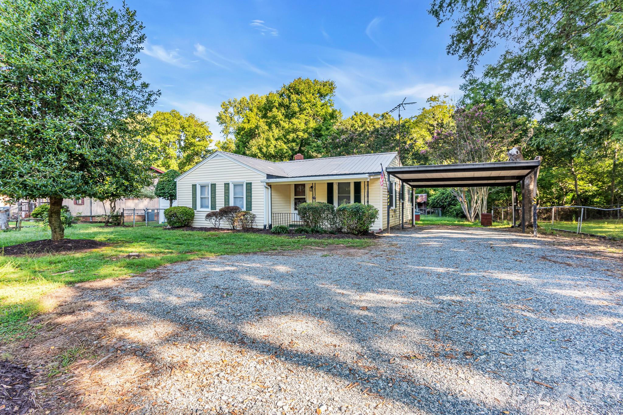 344 Owens Road — Lexington
