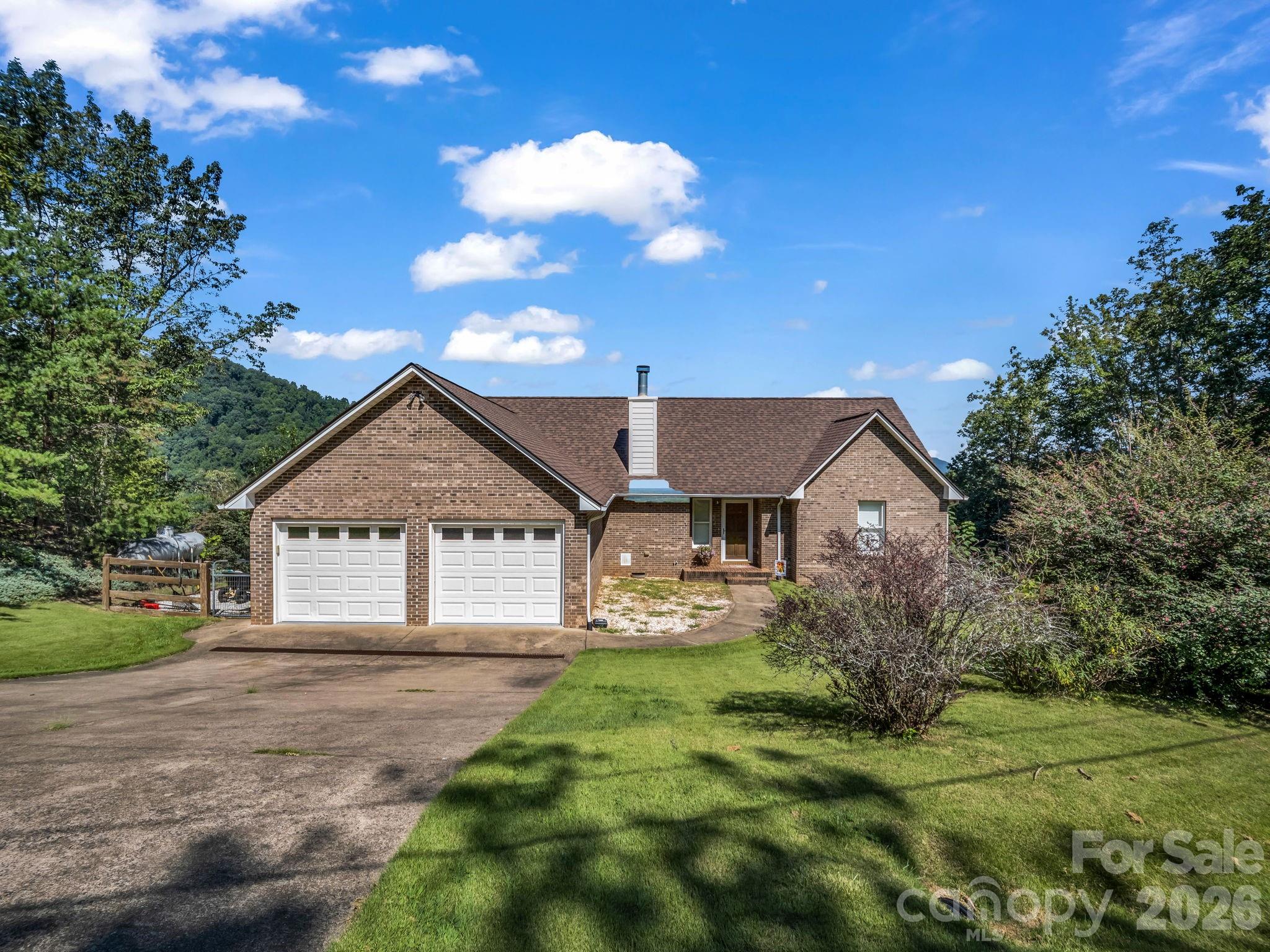 485 Mountain Lookout Drive — Bostic