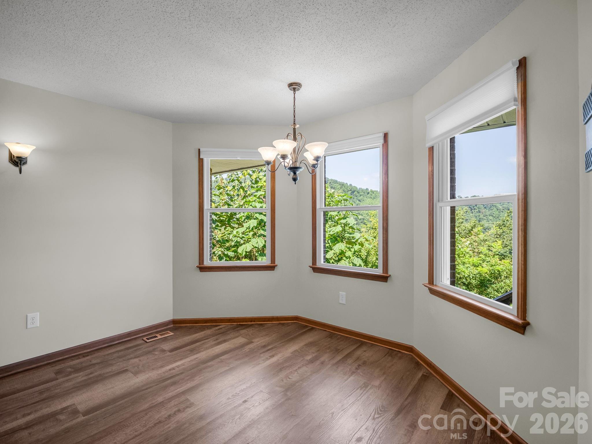 485 Mountain Lookout Drive — Bostic