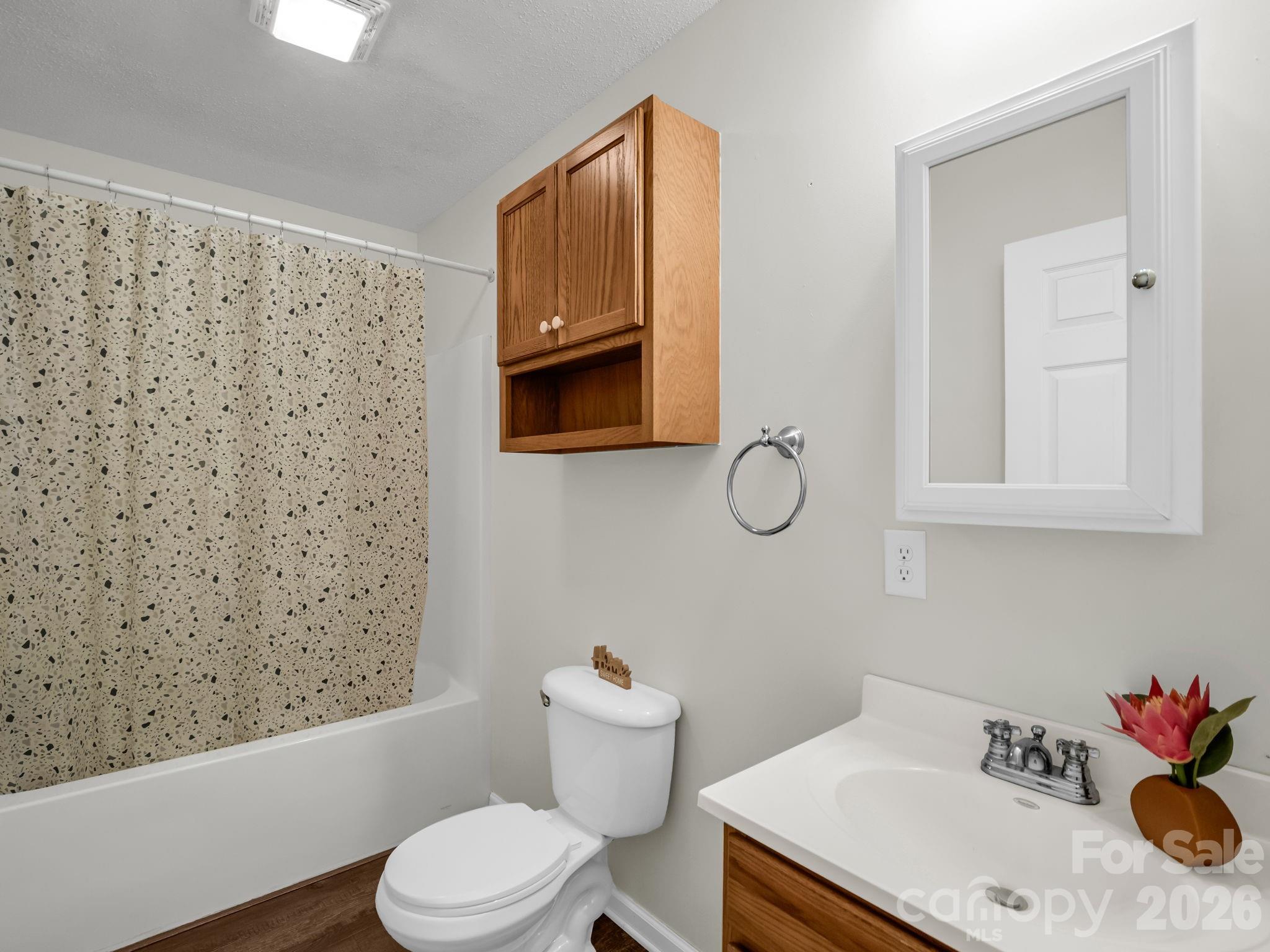 485 Mountain Lookout Drive — Bostic