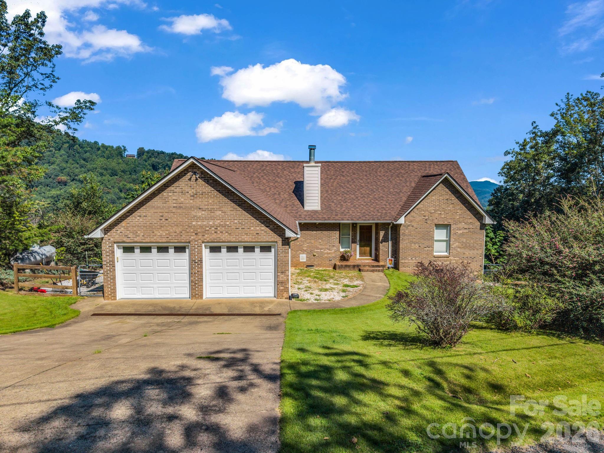 485 Mountain Lookout Drive — Bostic
