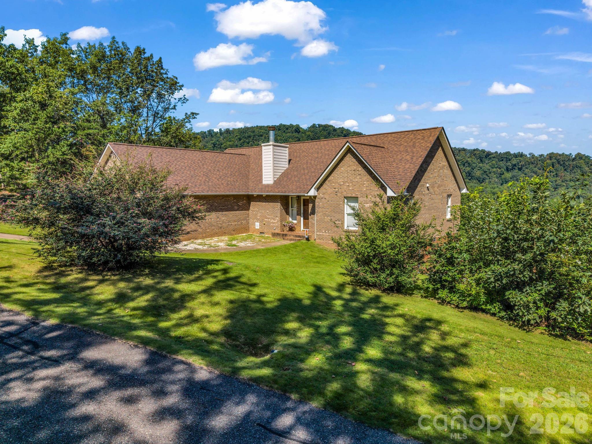 485 Mountain Lookout Drive — Bostic
