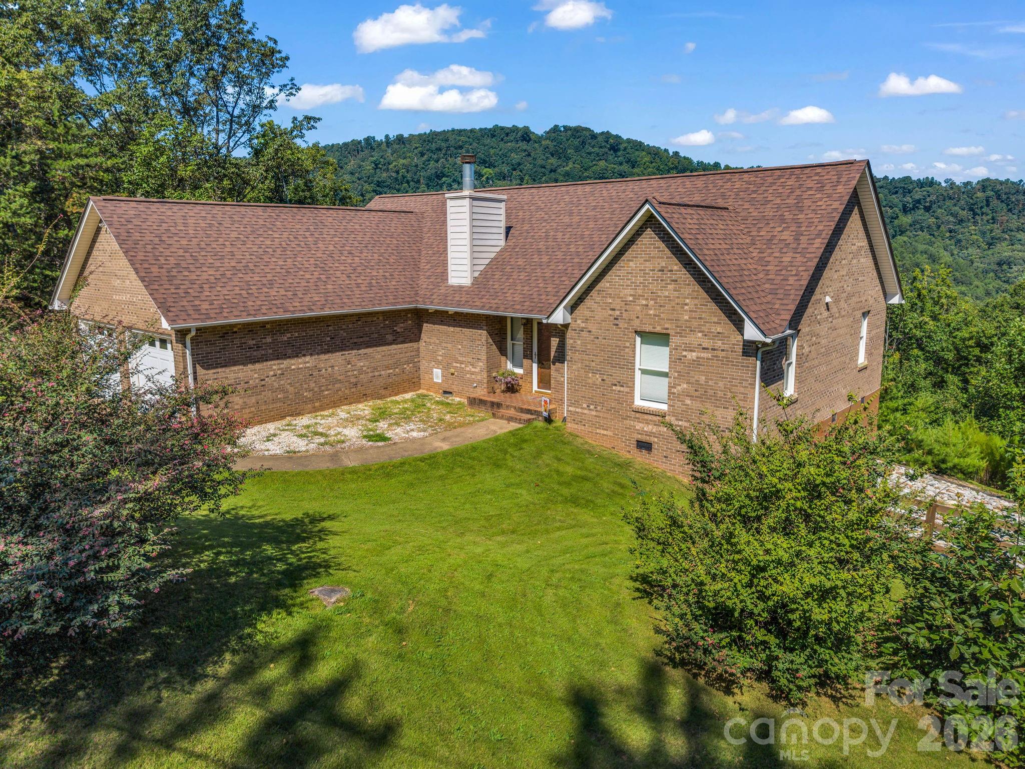 485 Mountain Lookout Drive — Bostic