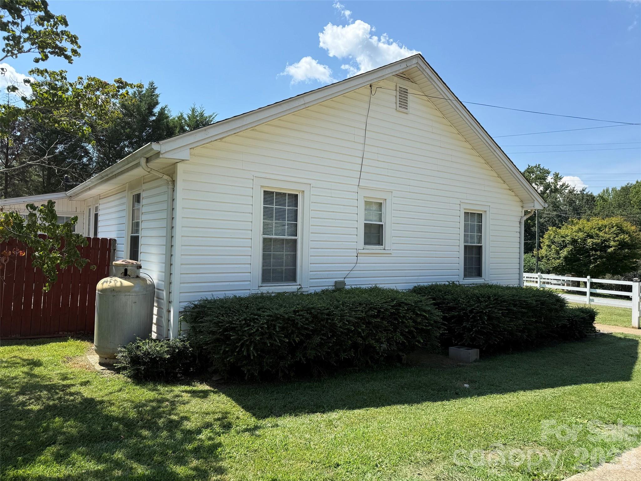 630 Boss Moore Road — Ellenboro