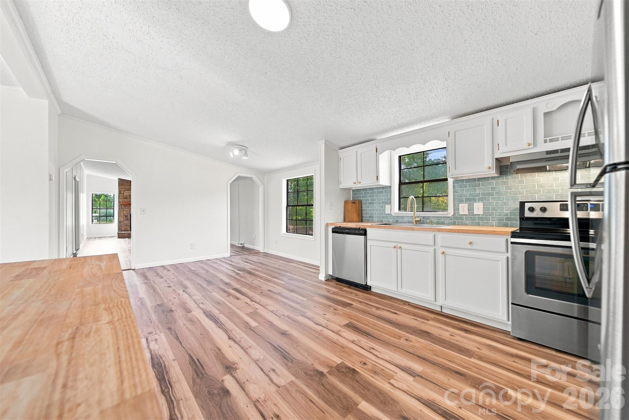2430 Nixon Drive — Shelby