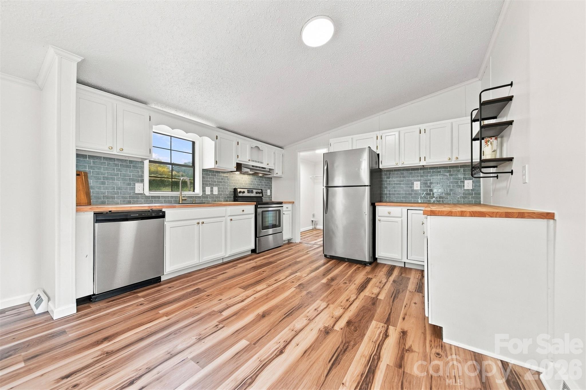 2430 Nixon Drive — Shelby