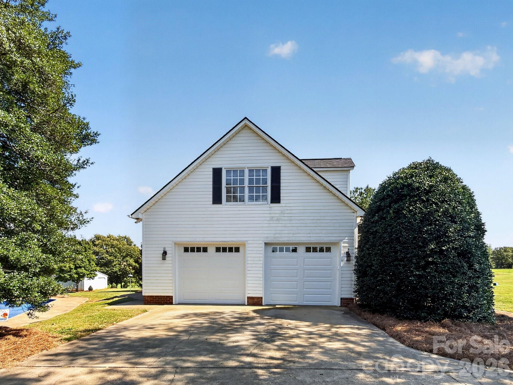 1186 Morningstar Lake Road — Forest City