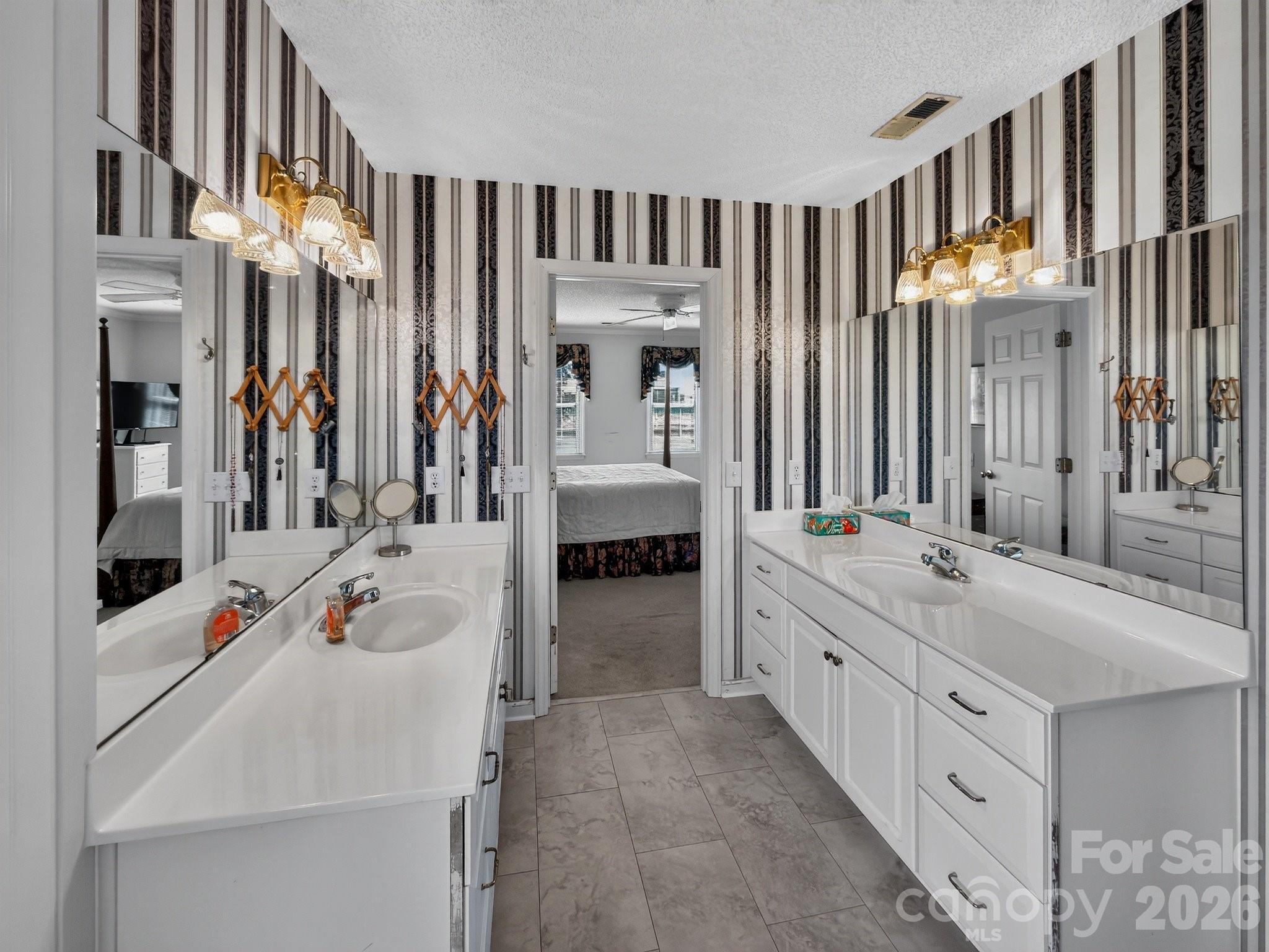 1186 Morningstar Lake Road — Forest City