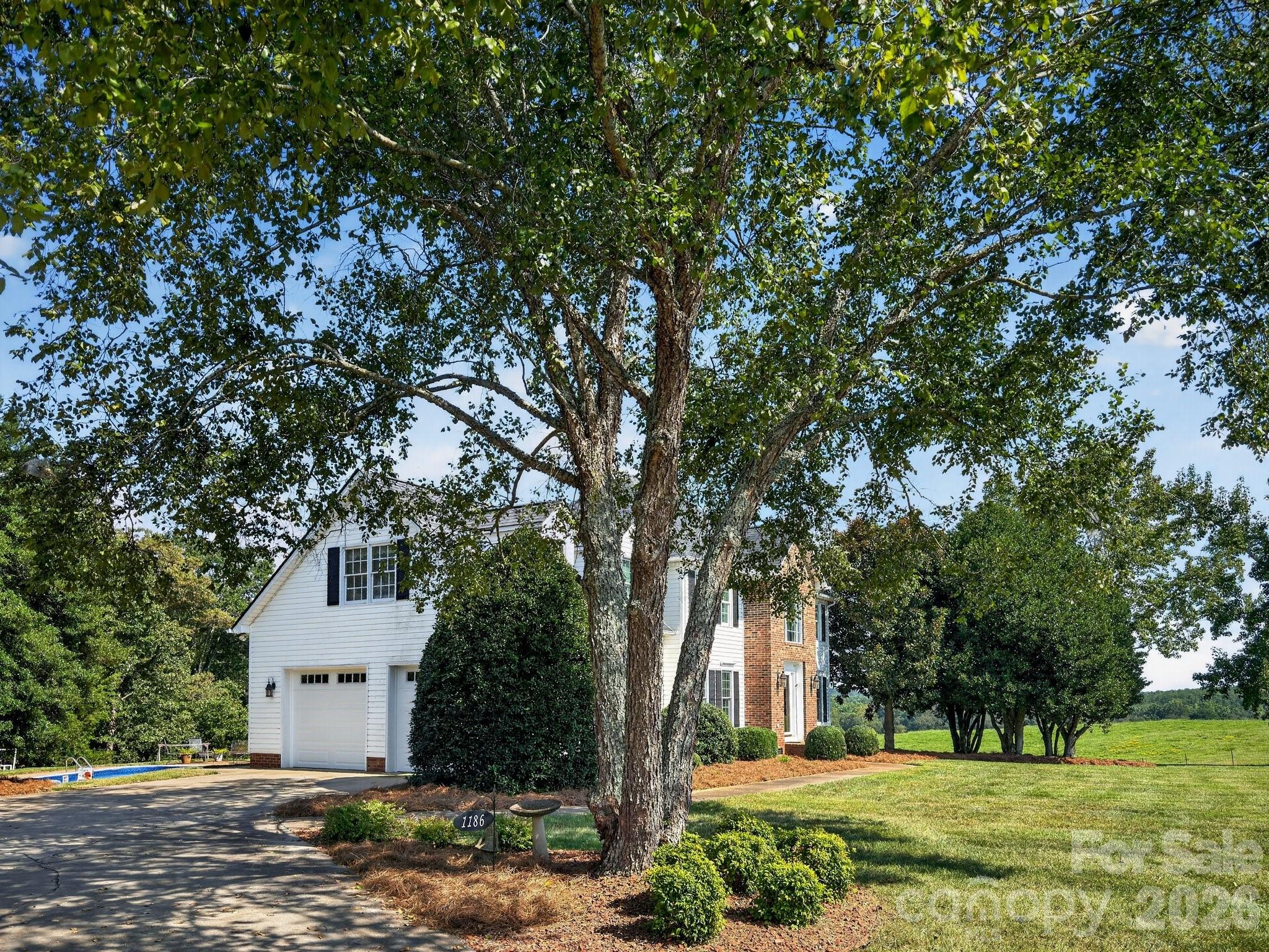 1186 Morningstar Lake Road — Forest City