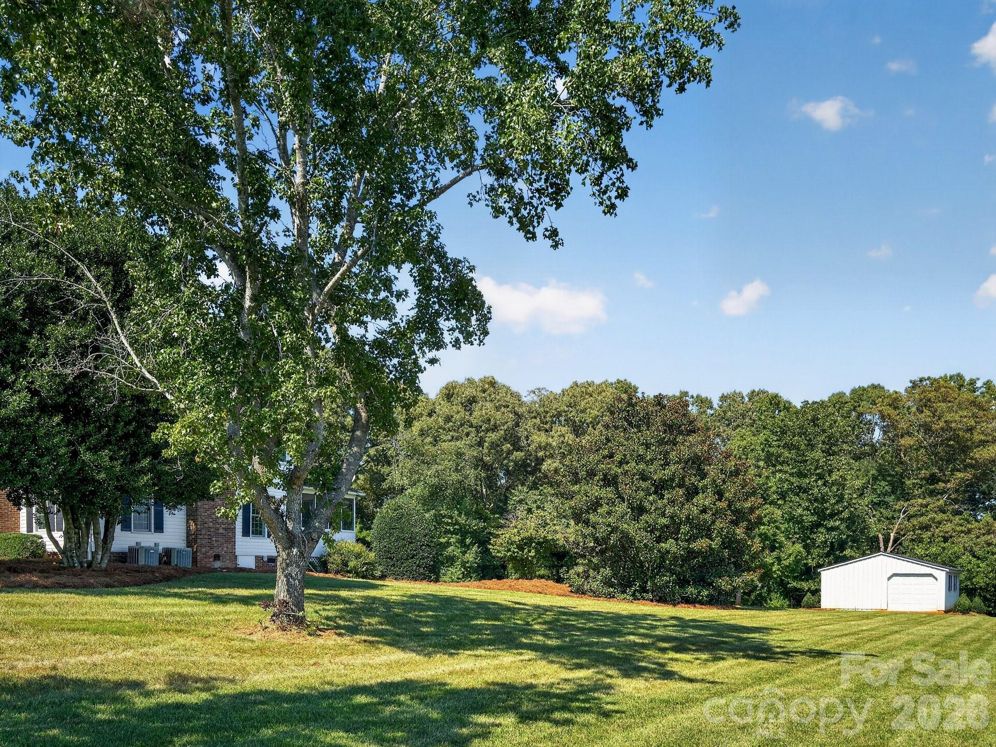 1186 Morningstar Lake Road — Forest City