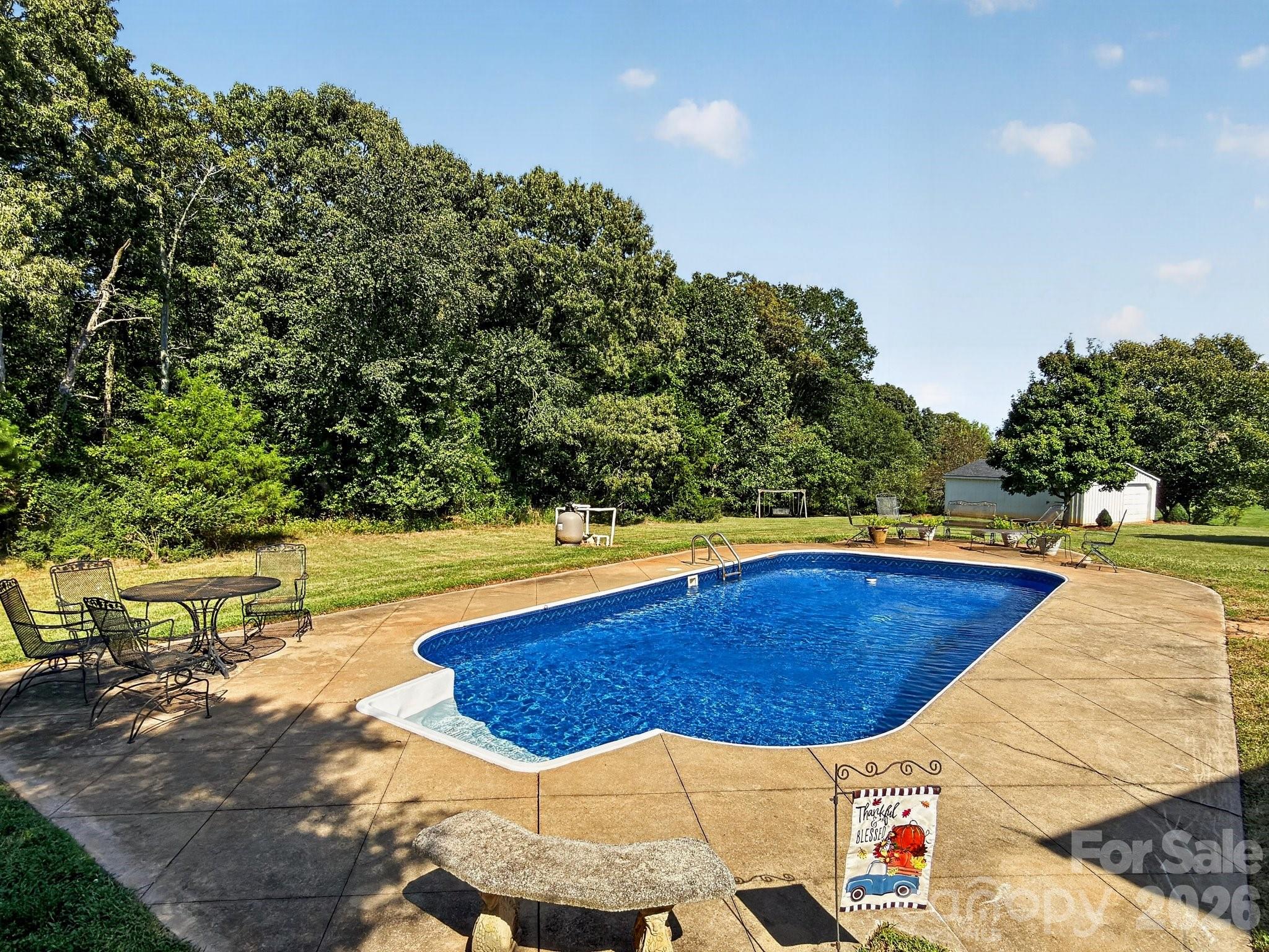 1186 Morningstar Lake Road — Forest City