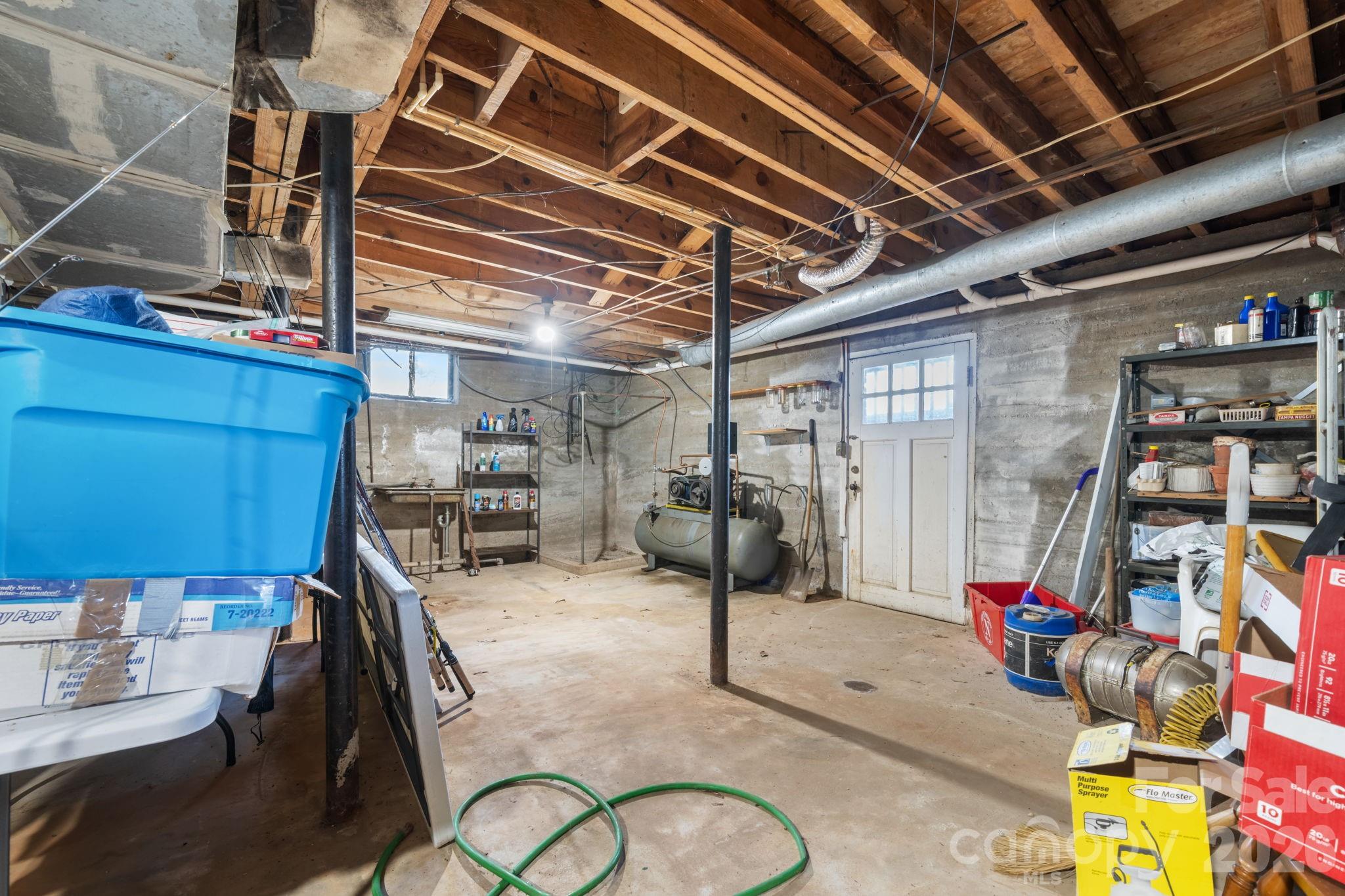 3962 Startown Road — Newton