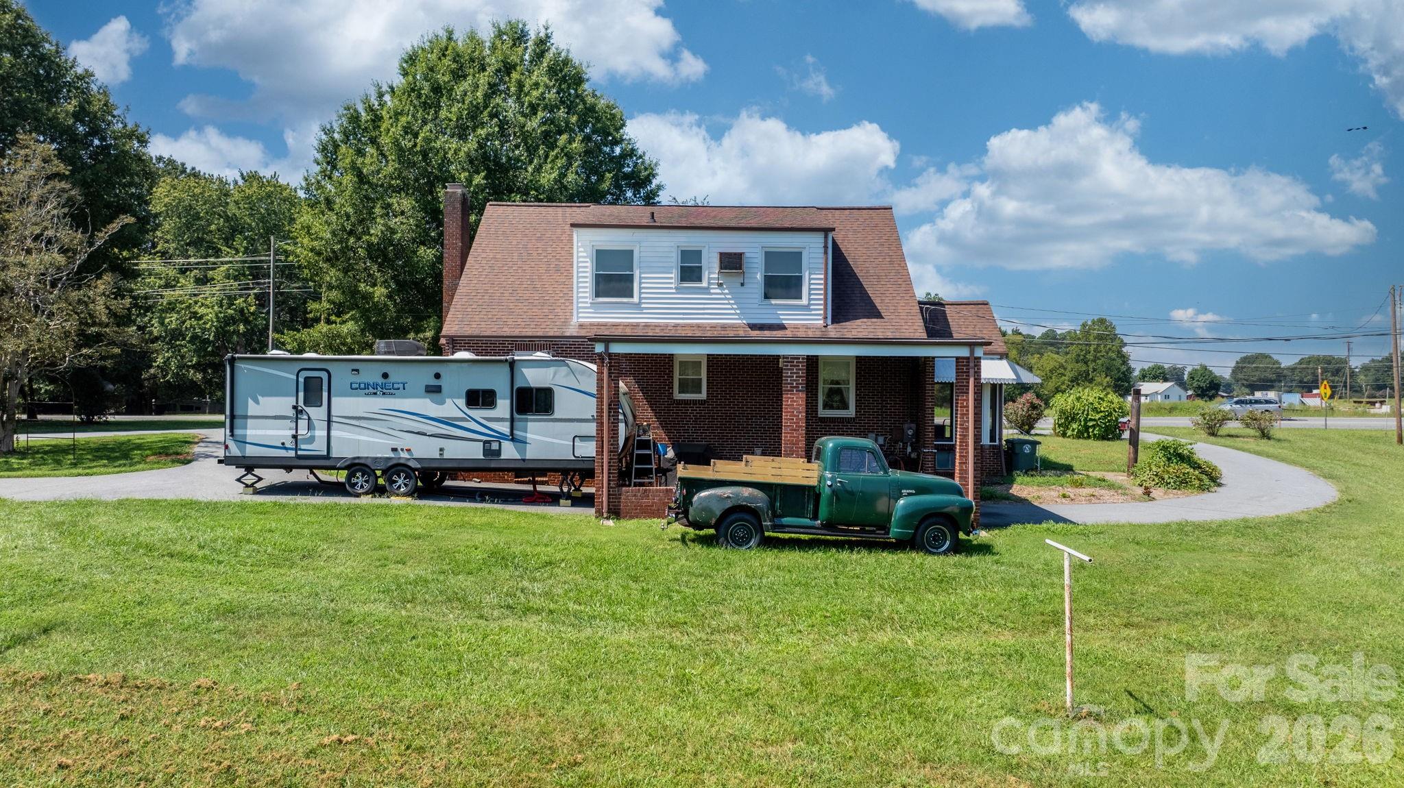3962 Startown Road — Newton
