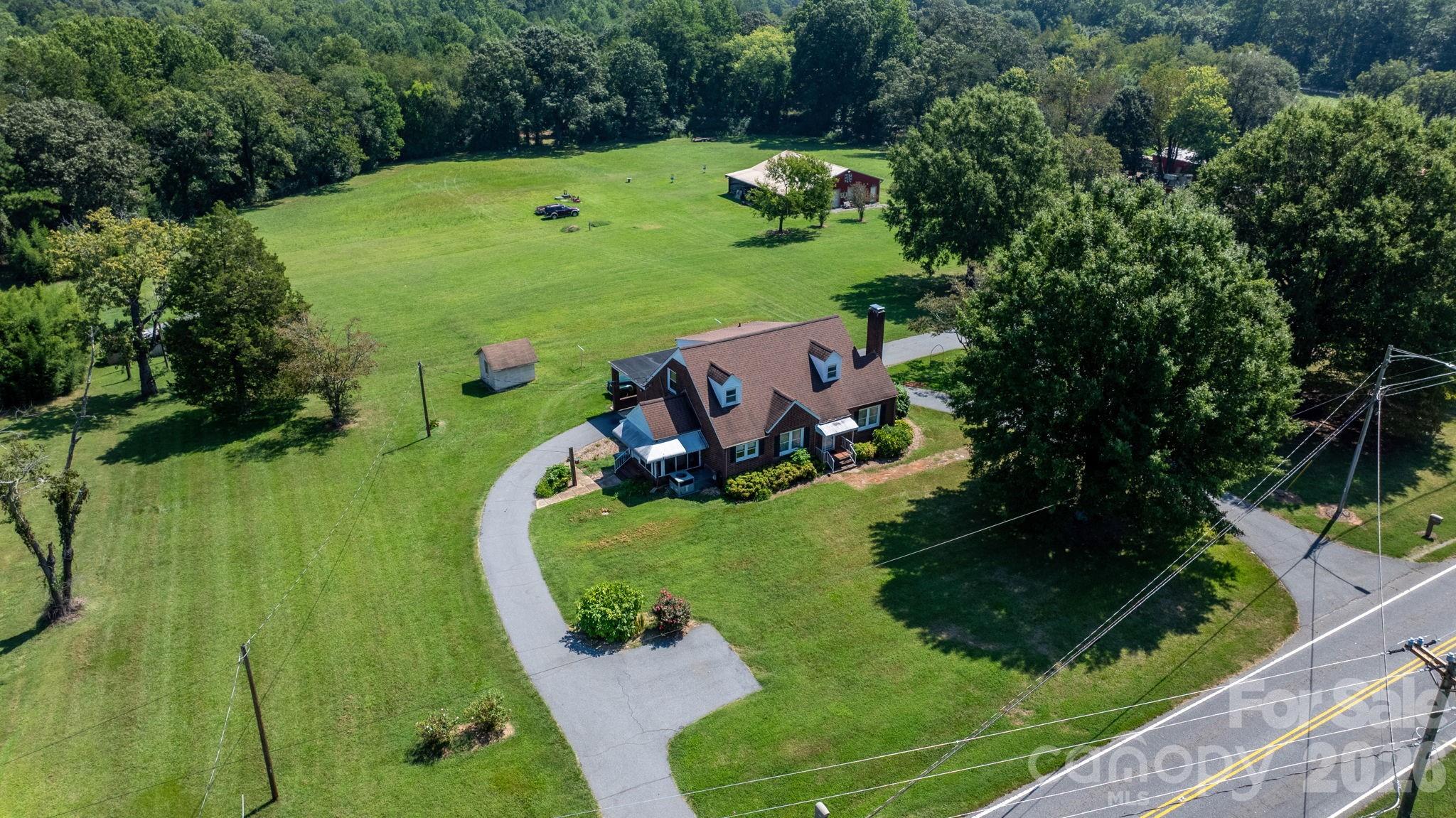 3962 Startown Road — Newton