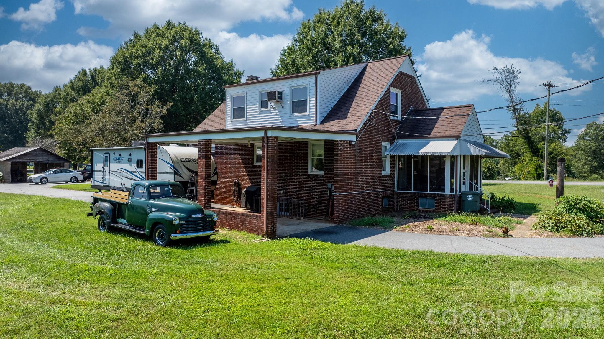 3962 Startown Road — Newton