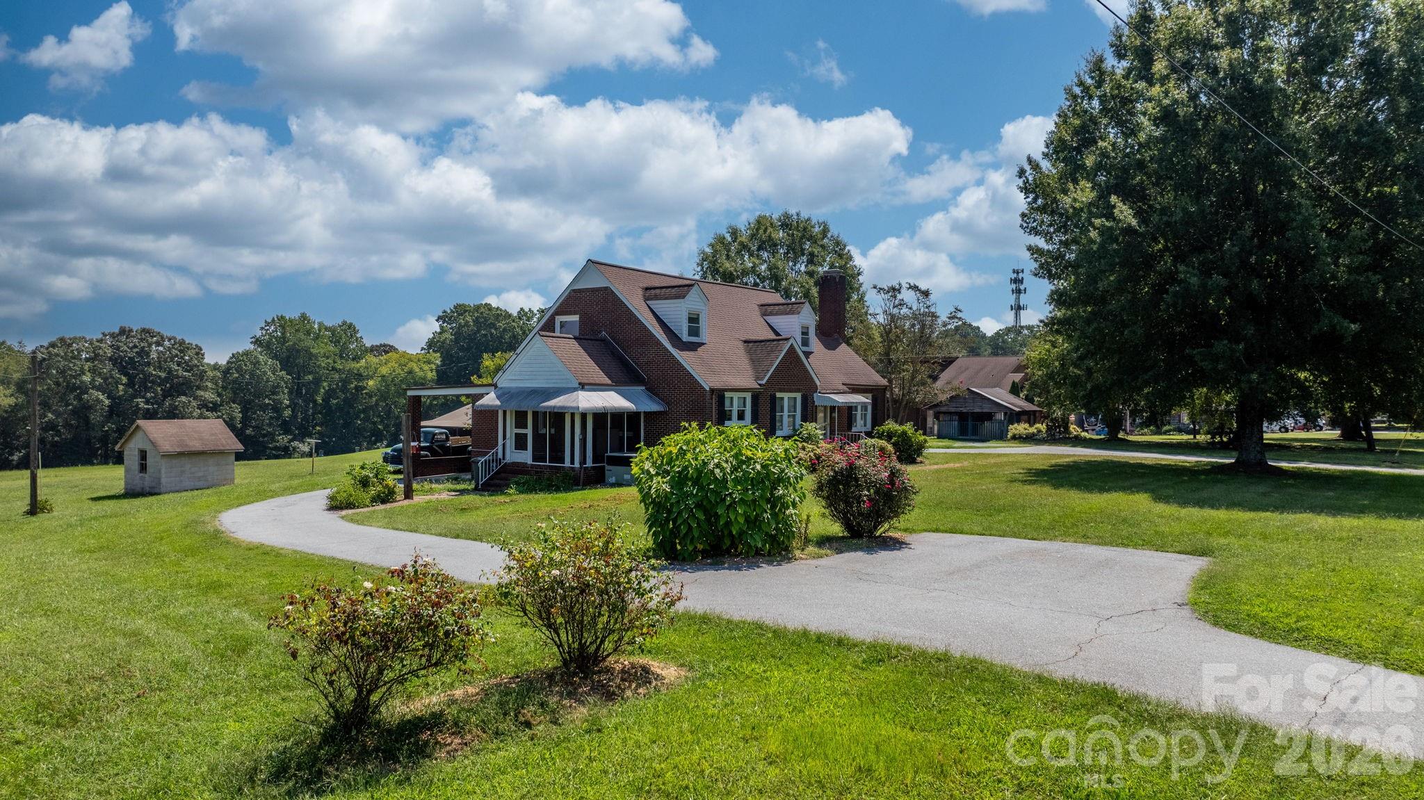3962 Startown Road — Newton