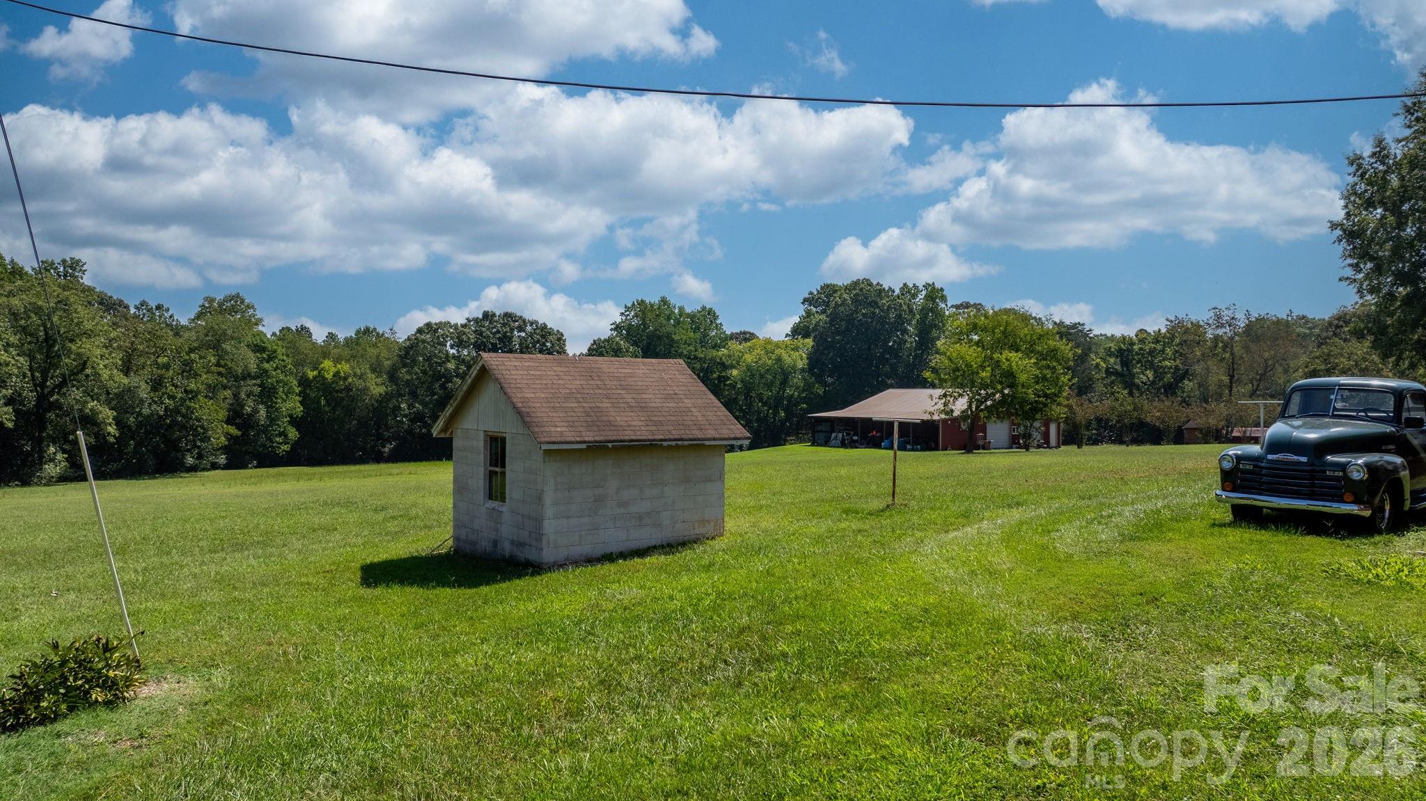 3962 Startown Road — Newton