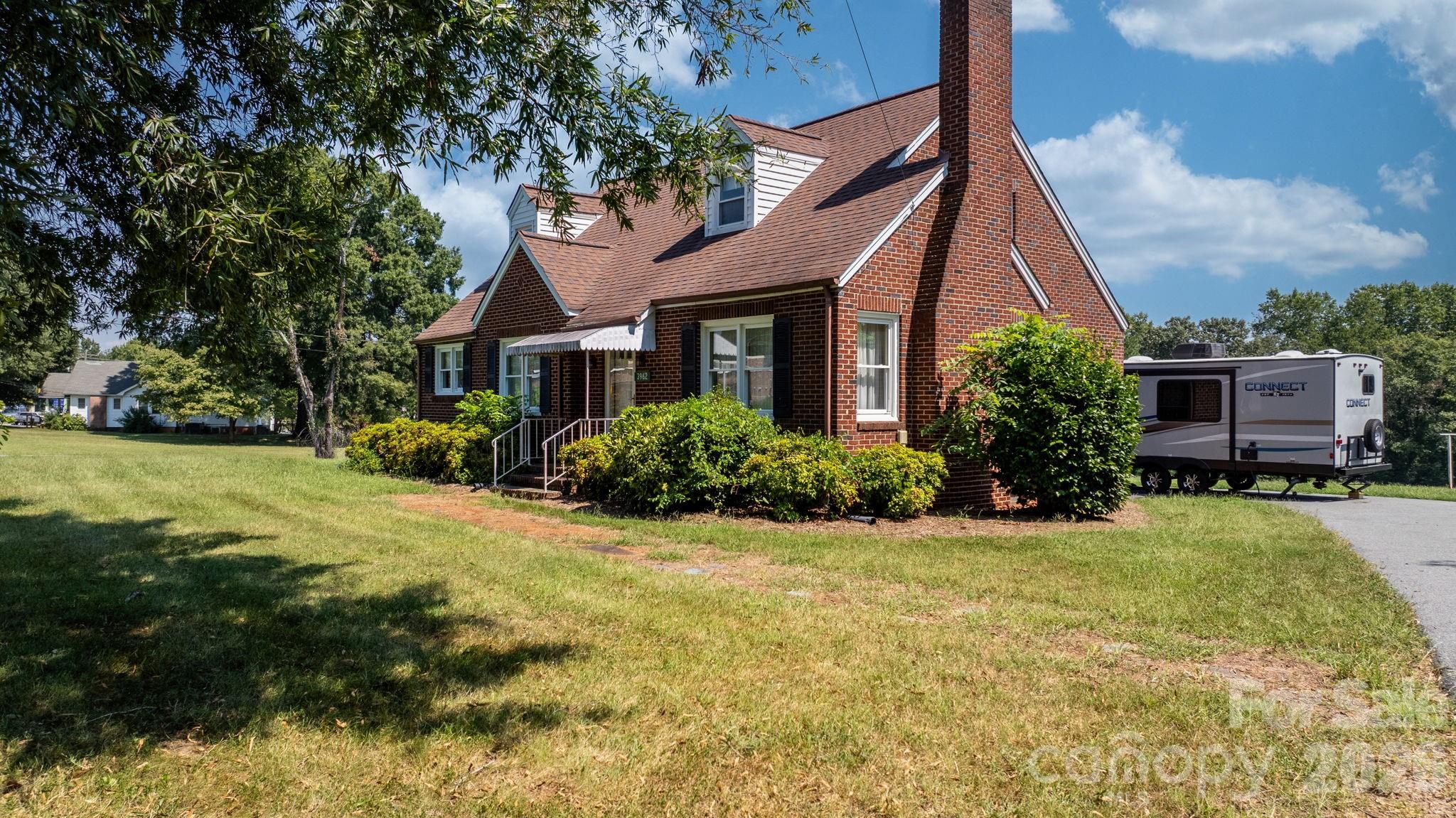 3962 Startown Road — Newton