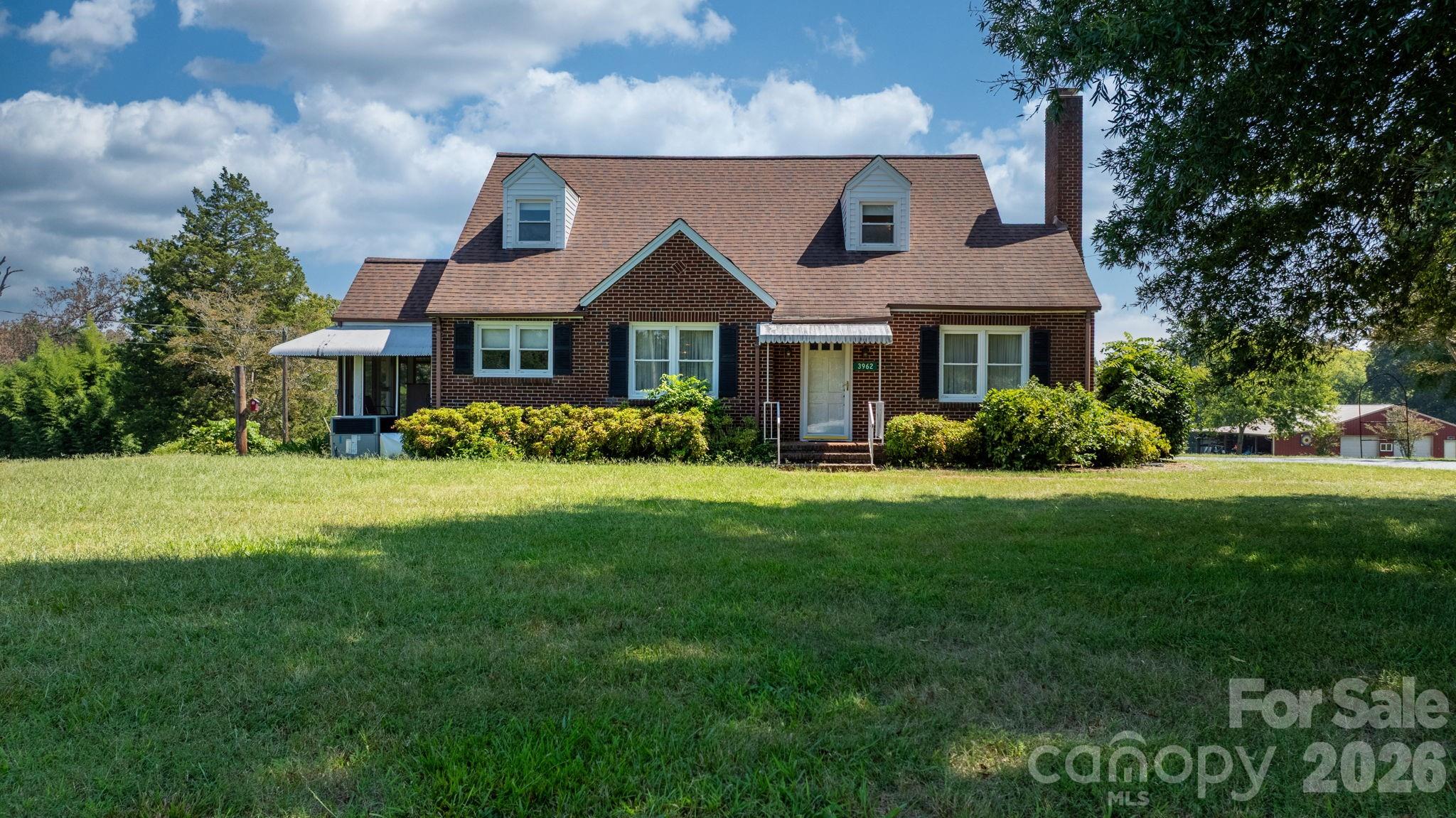 3962 Startown Road — Newton