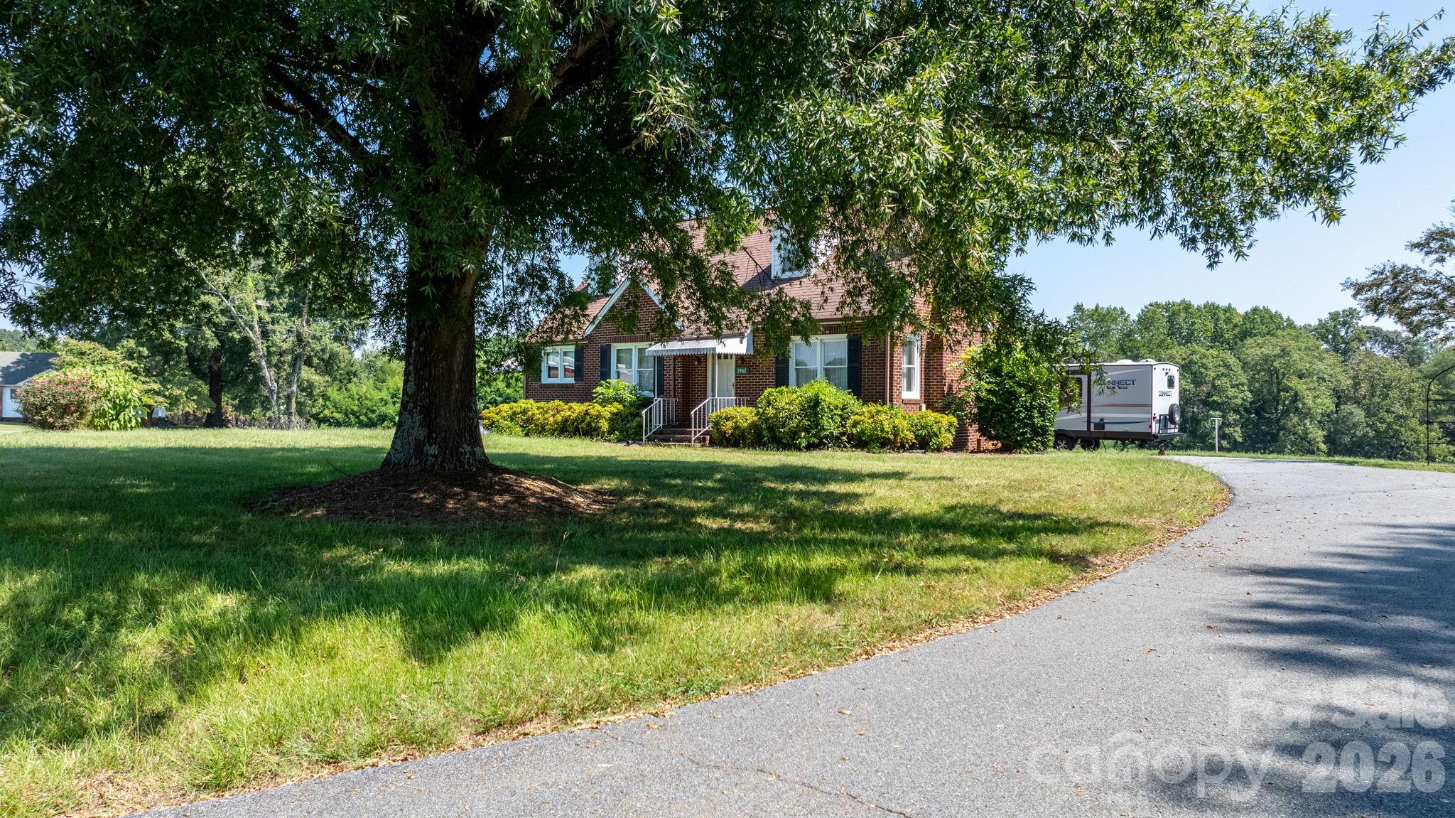 3962 Startown Road — Newton