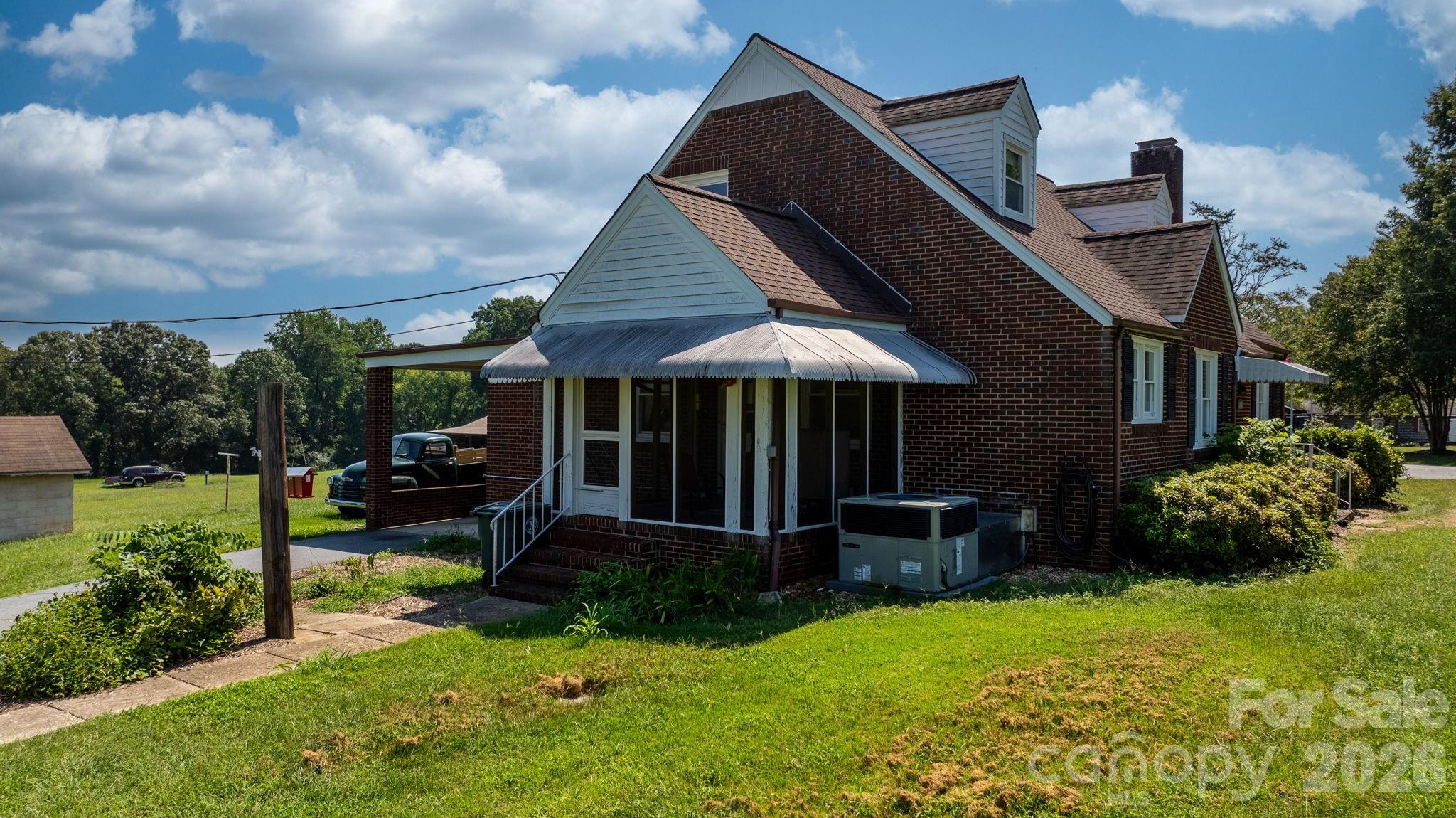 3962 Startown Road — Newton