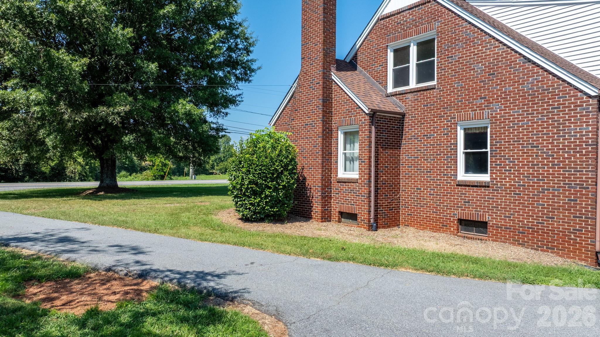 3962 Startown Road — Newton