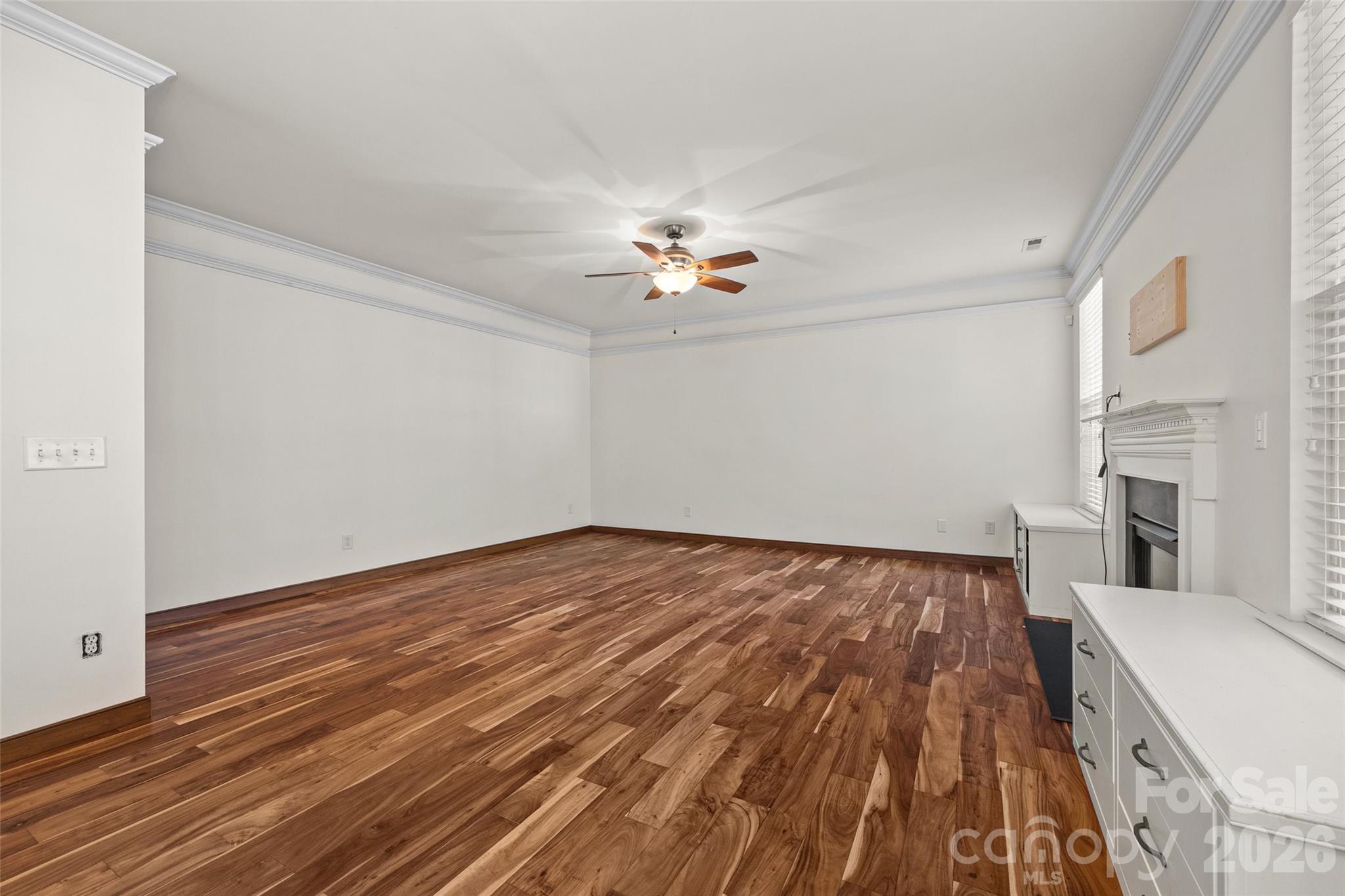 1823 Montague Road — Clover