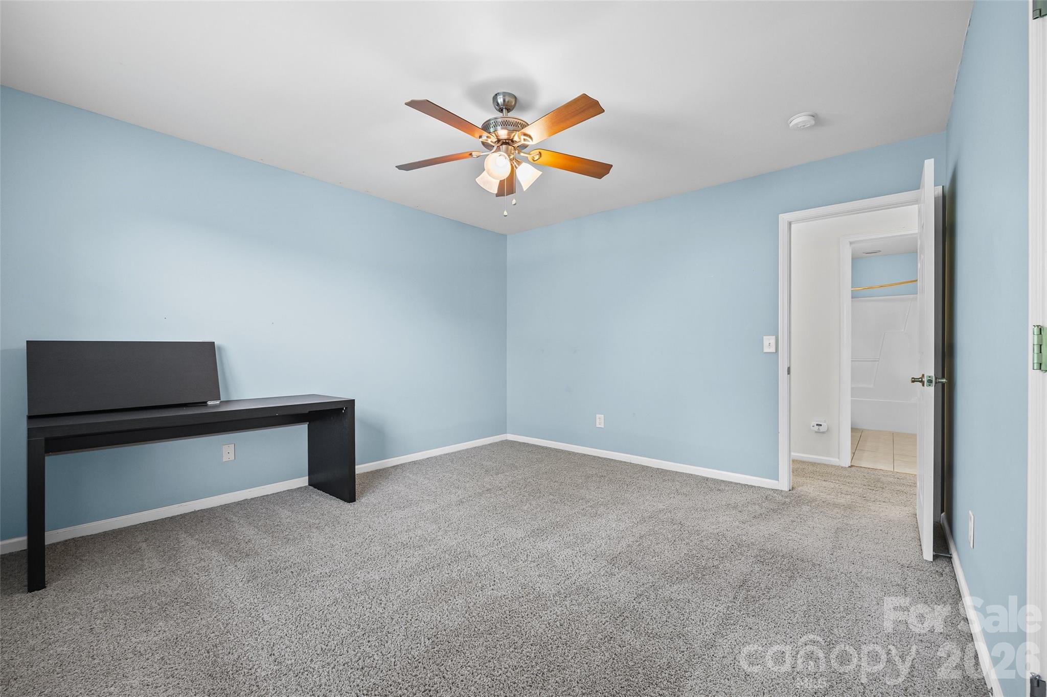 1823 Montague Road — Clover