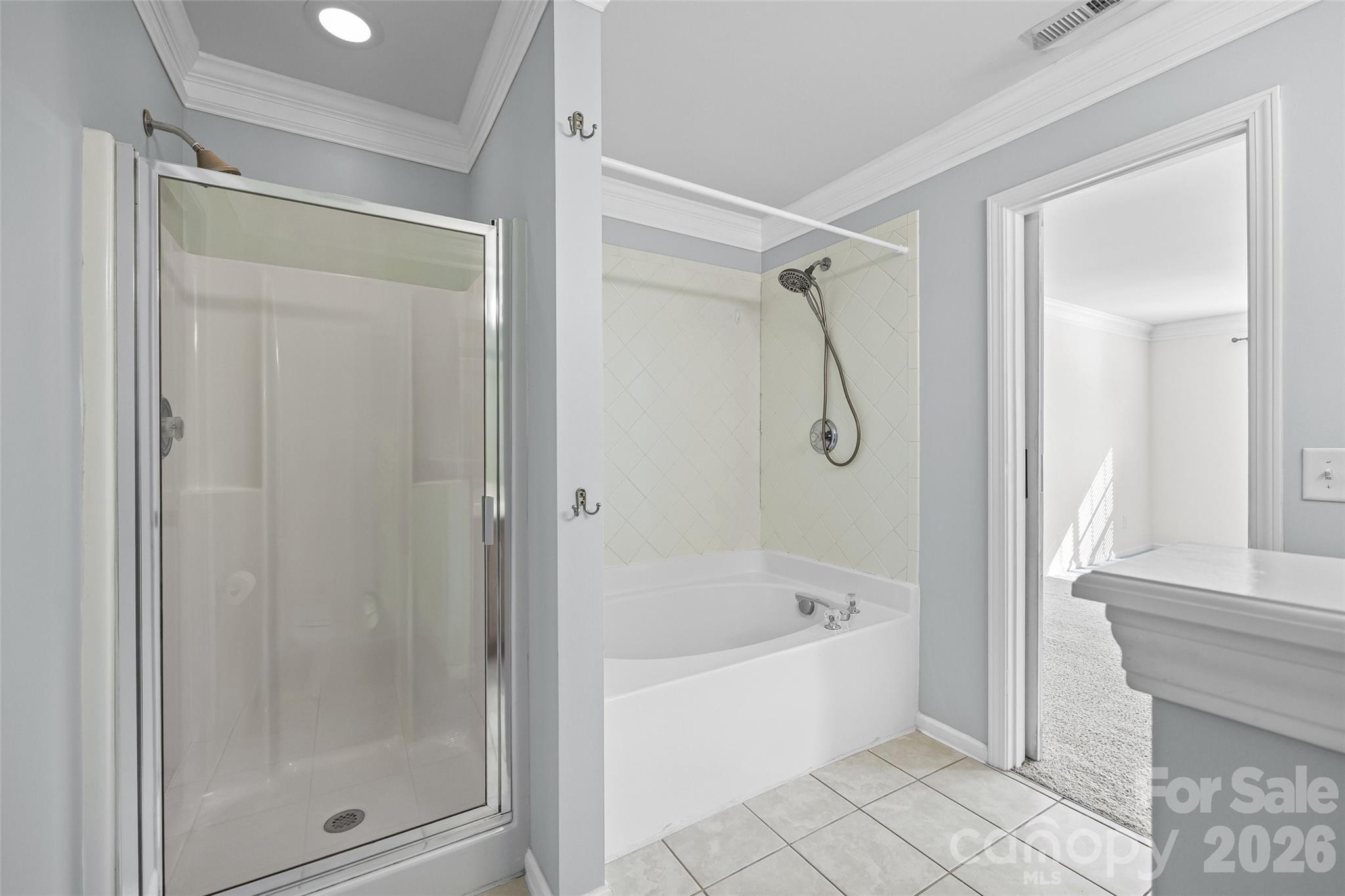 1823 Montague Road — Clover