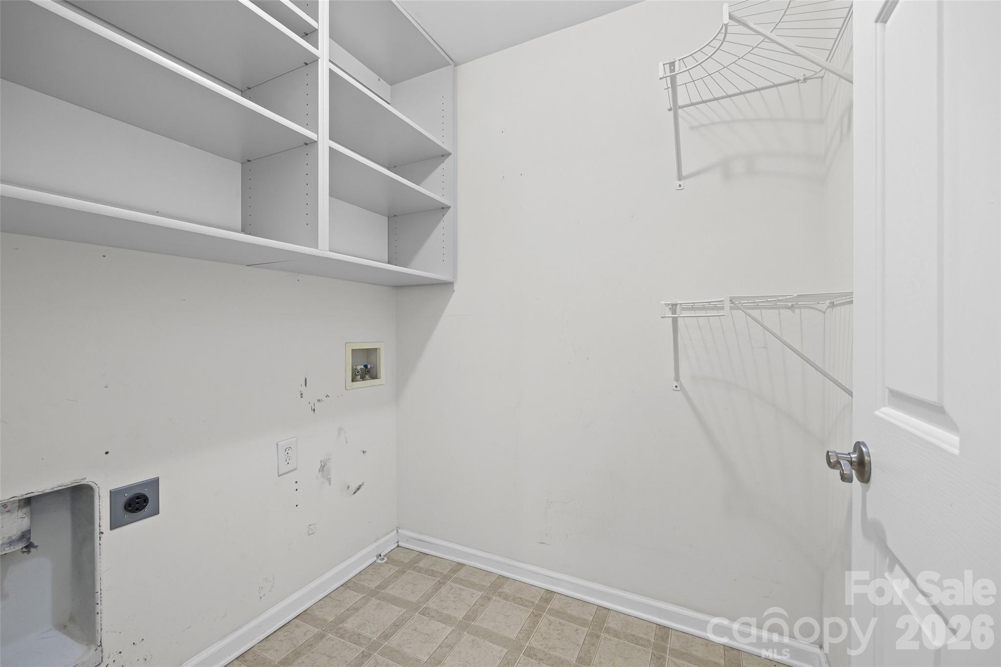 1823 Montague Road — Clover