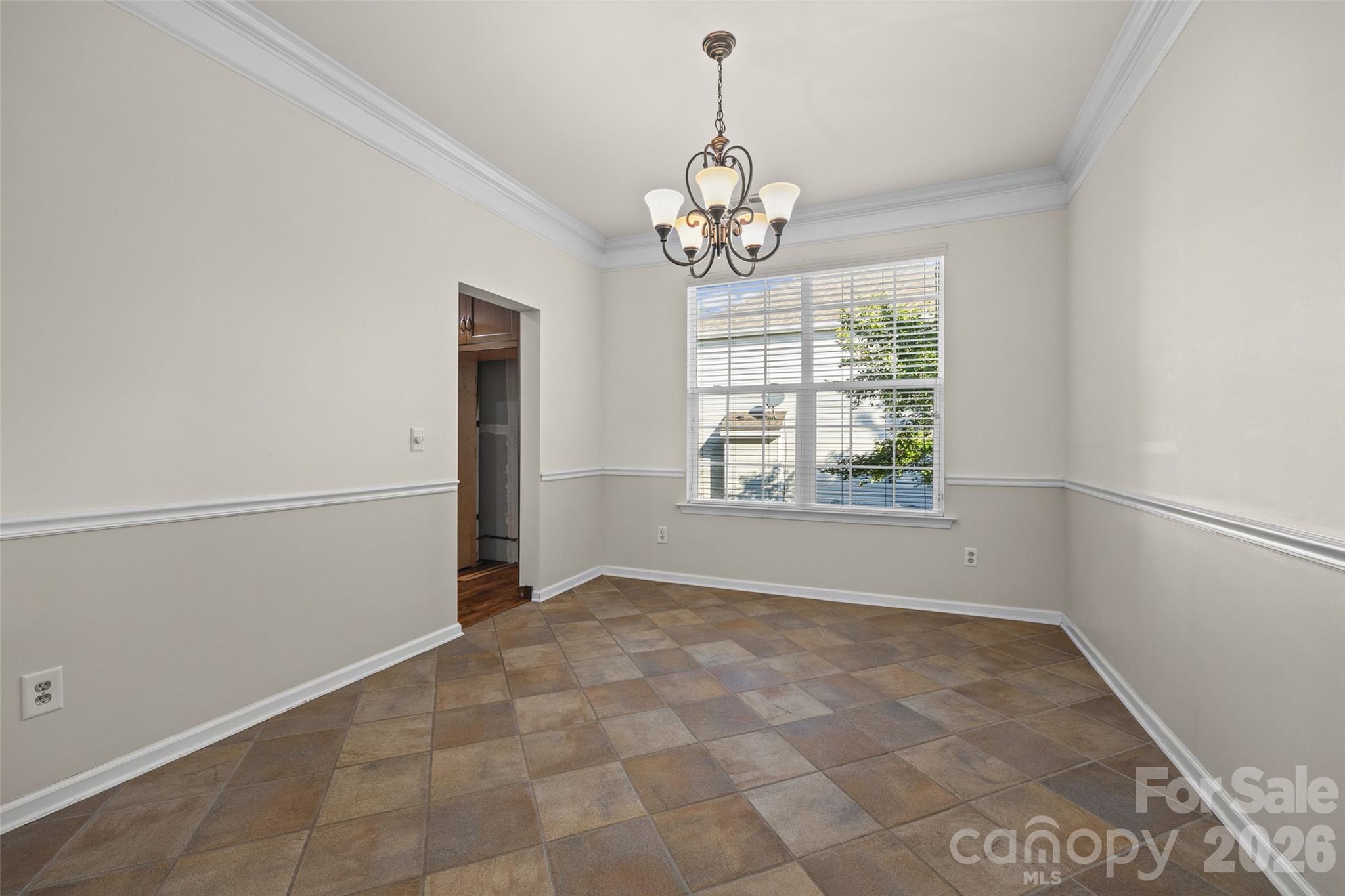1823 Montague Road — Clover