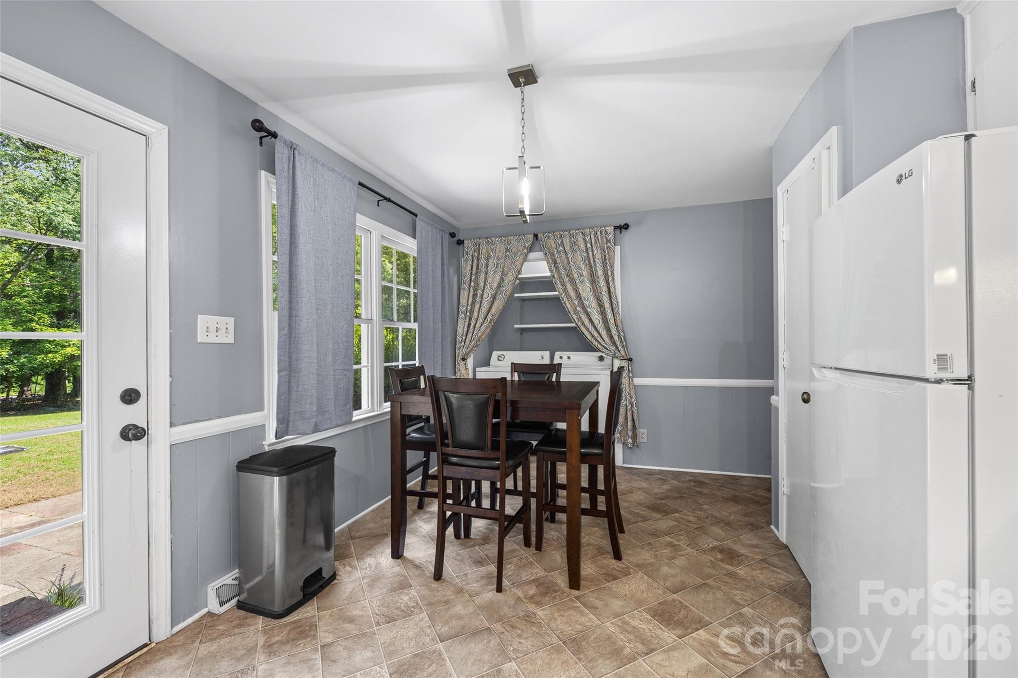 6764 Laney Road — Lancaster
