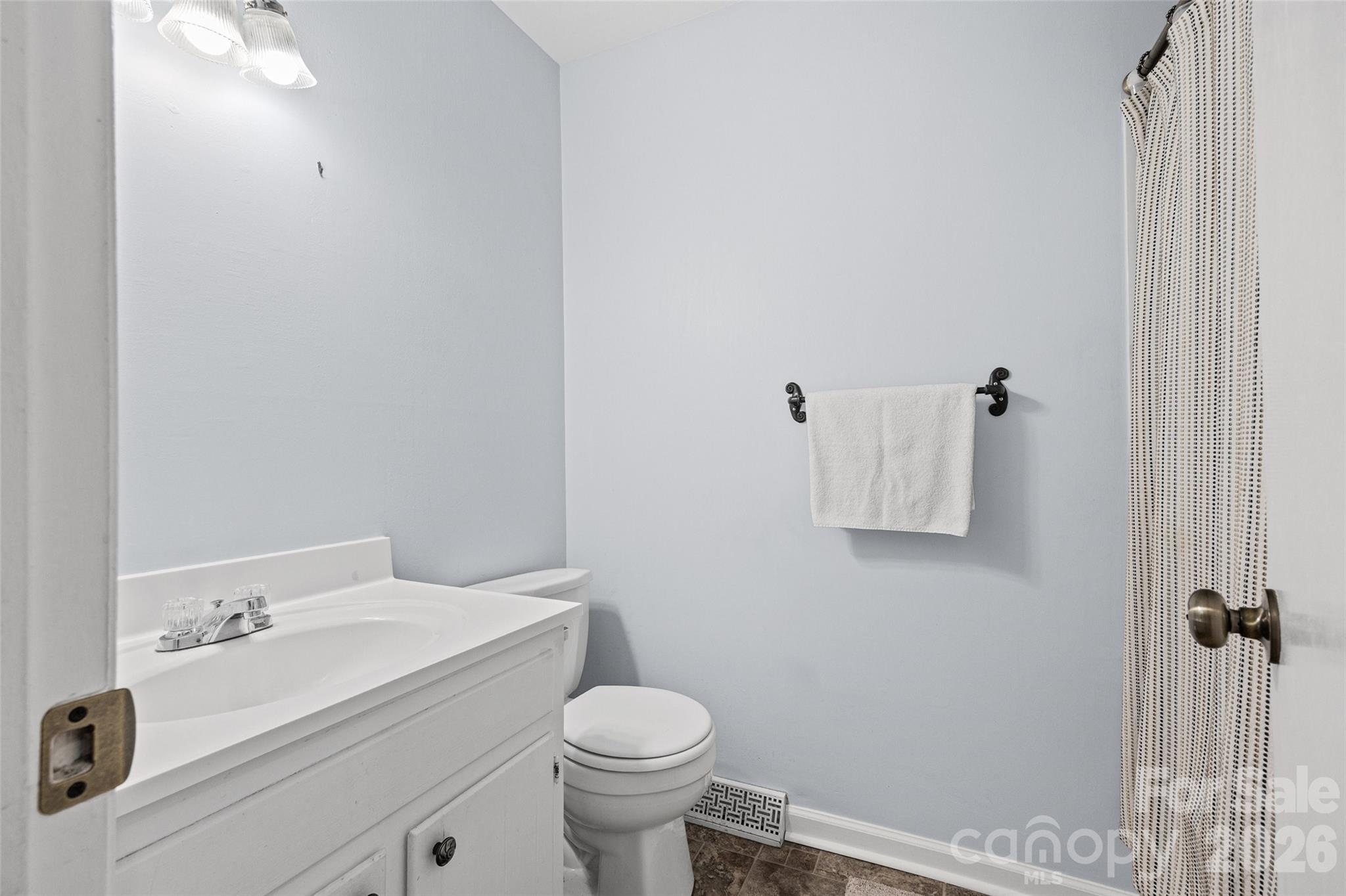 6764 Laney Road — Lancaster