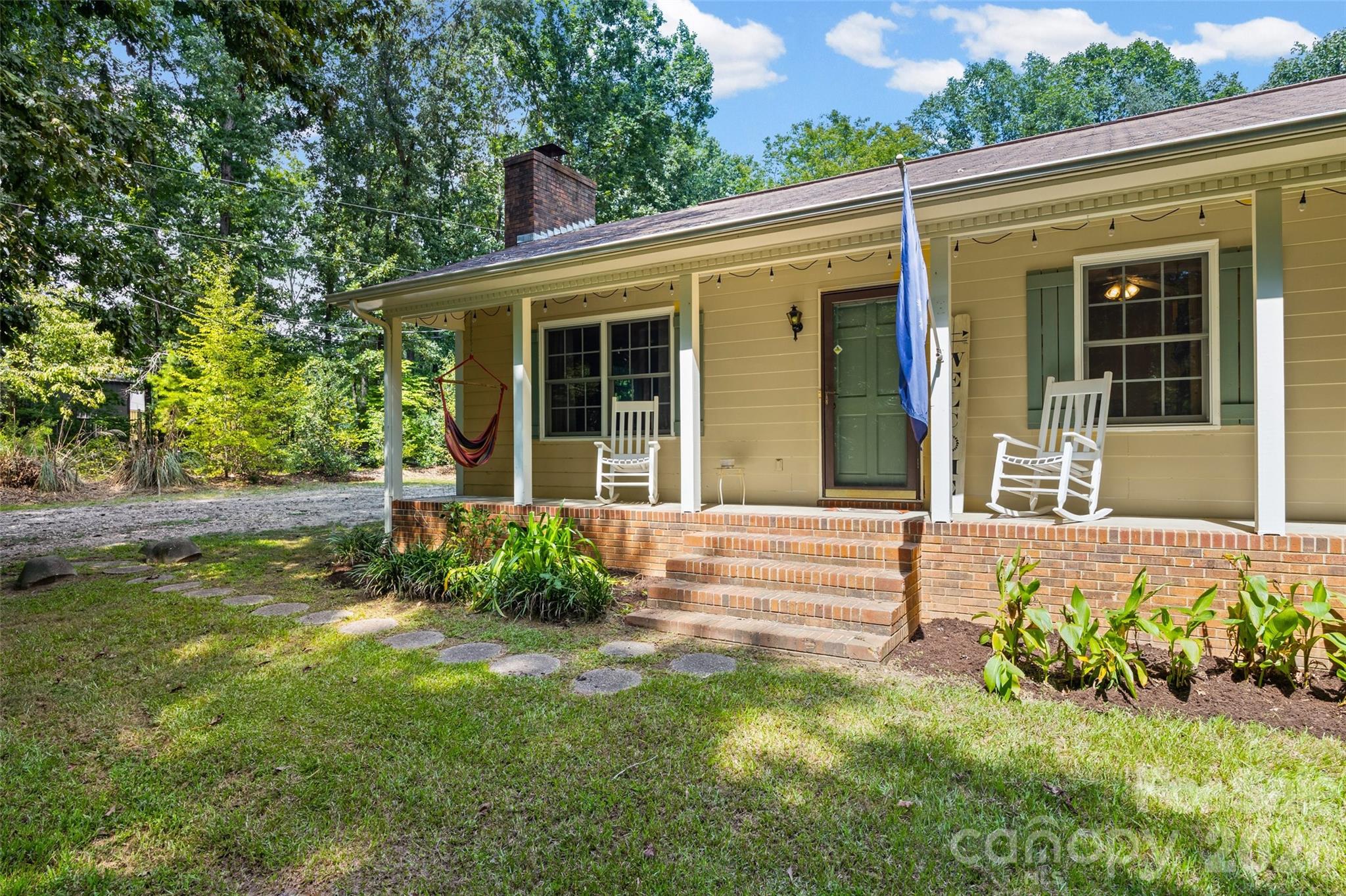 6764 Laney Road — Lancaster