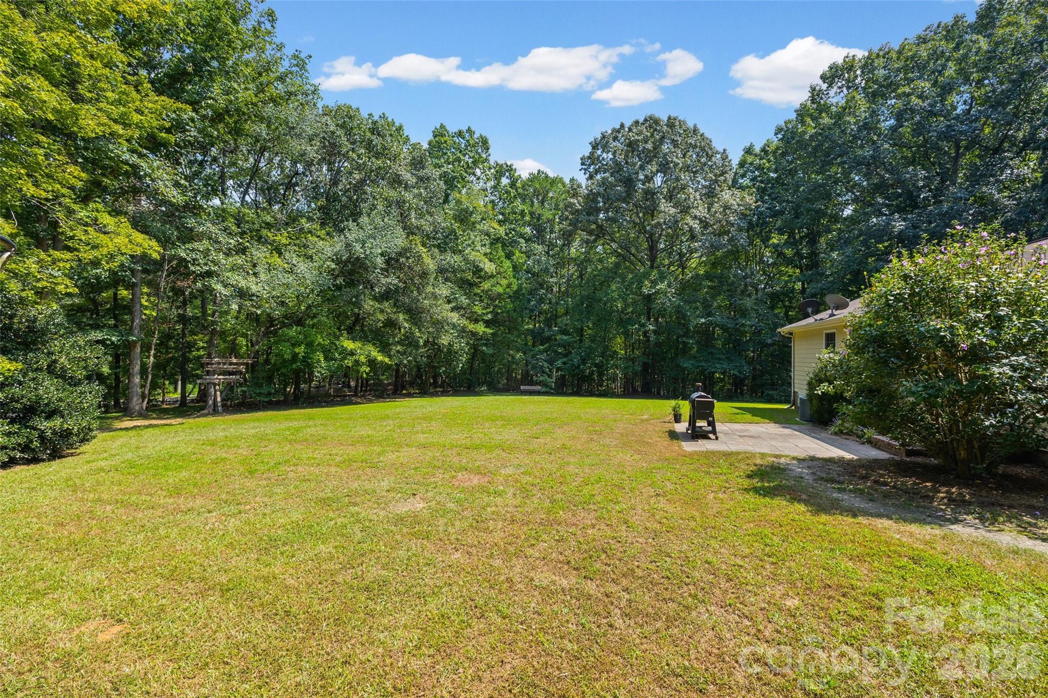 6764 Laney Road — Lancaster