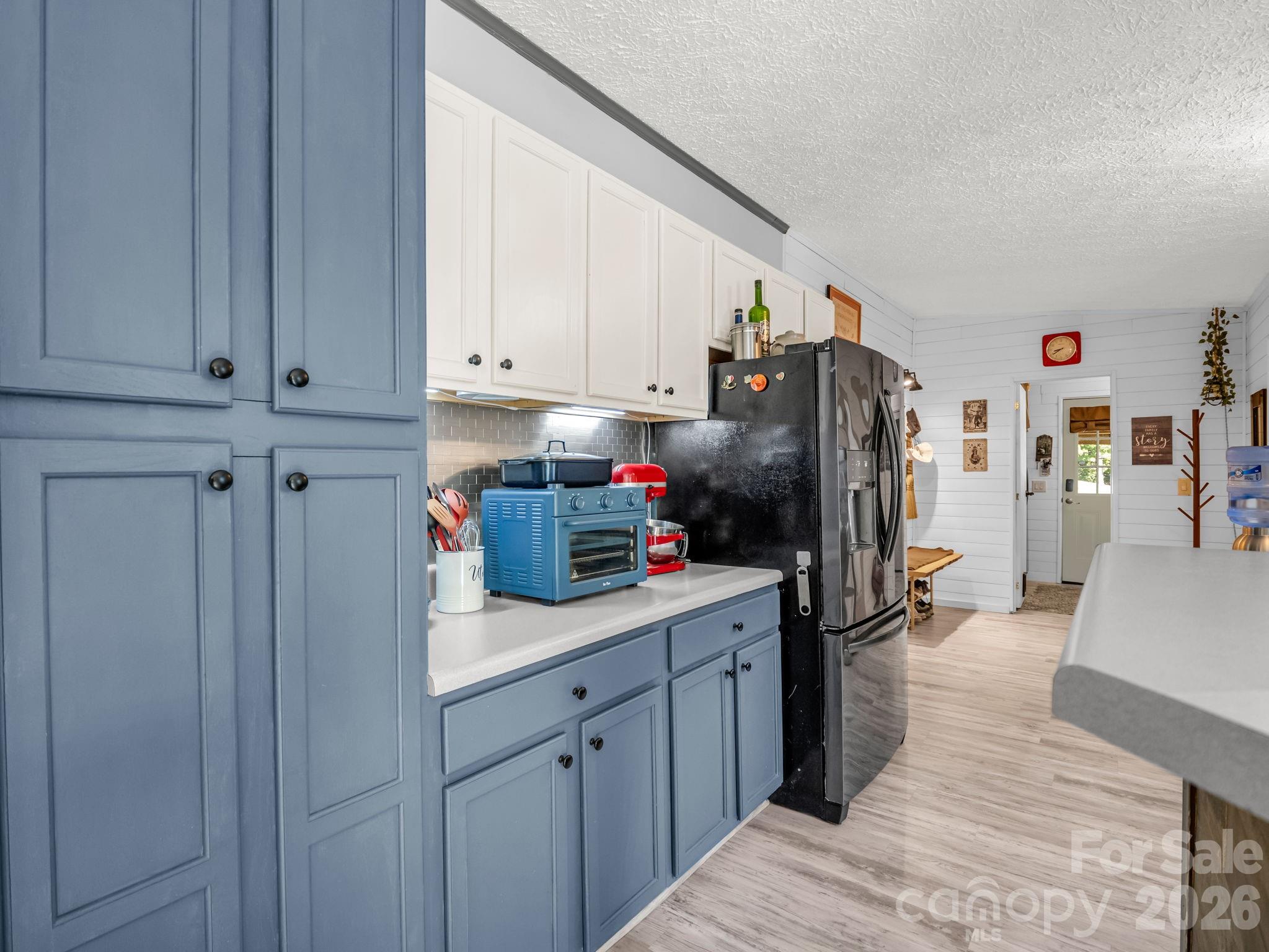 14 Old Possum Holler Road — Hendersonville