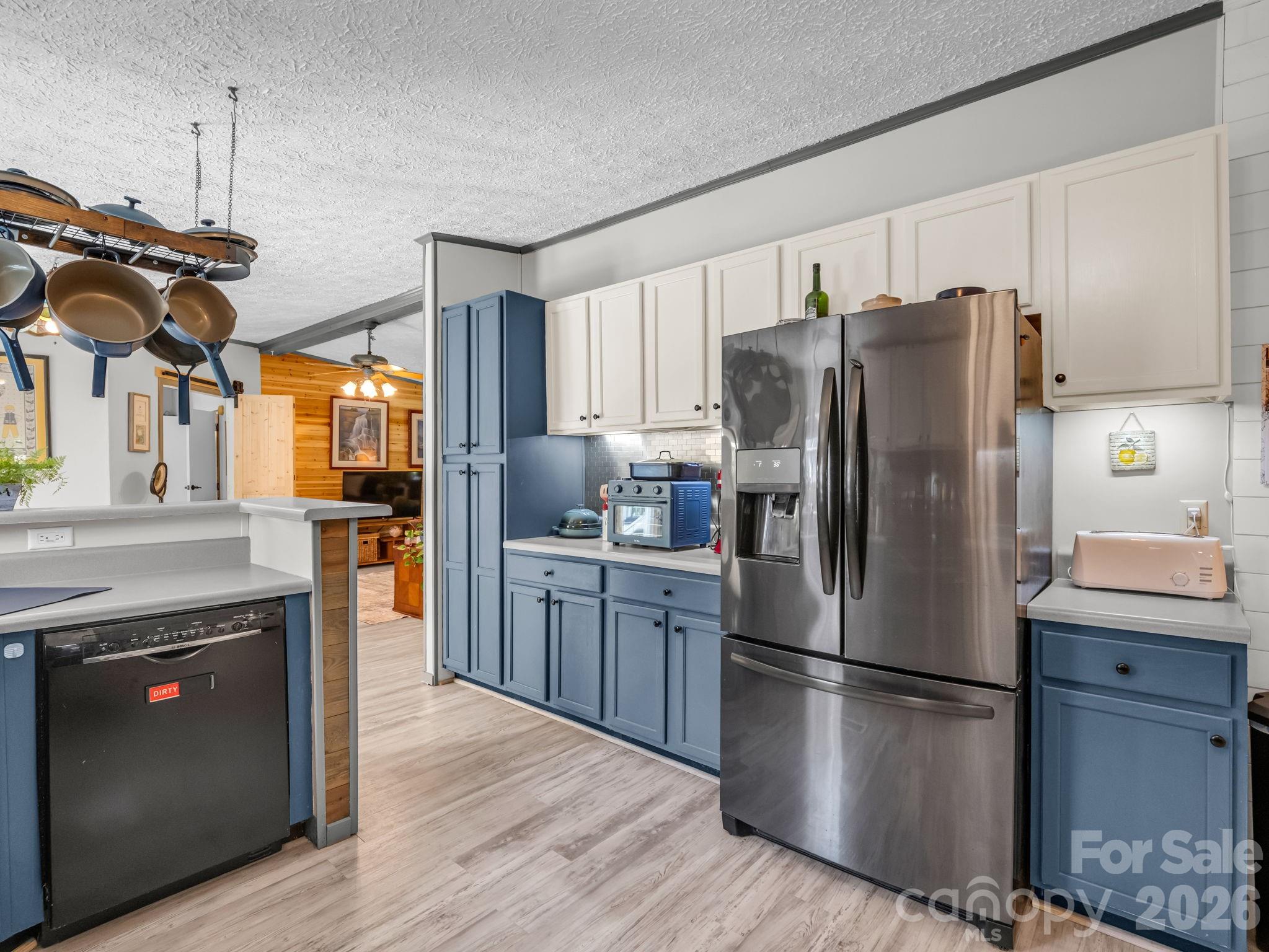 14 Old Possum Holler Road — Hendersonville