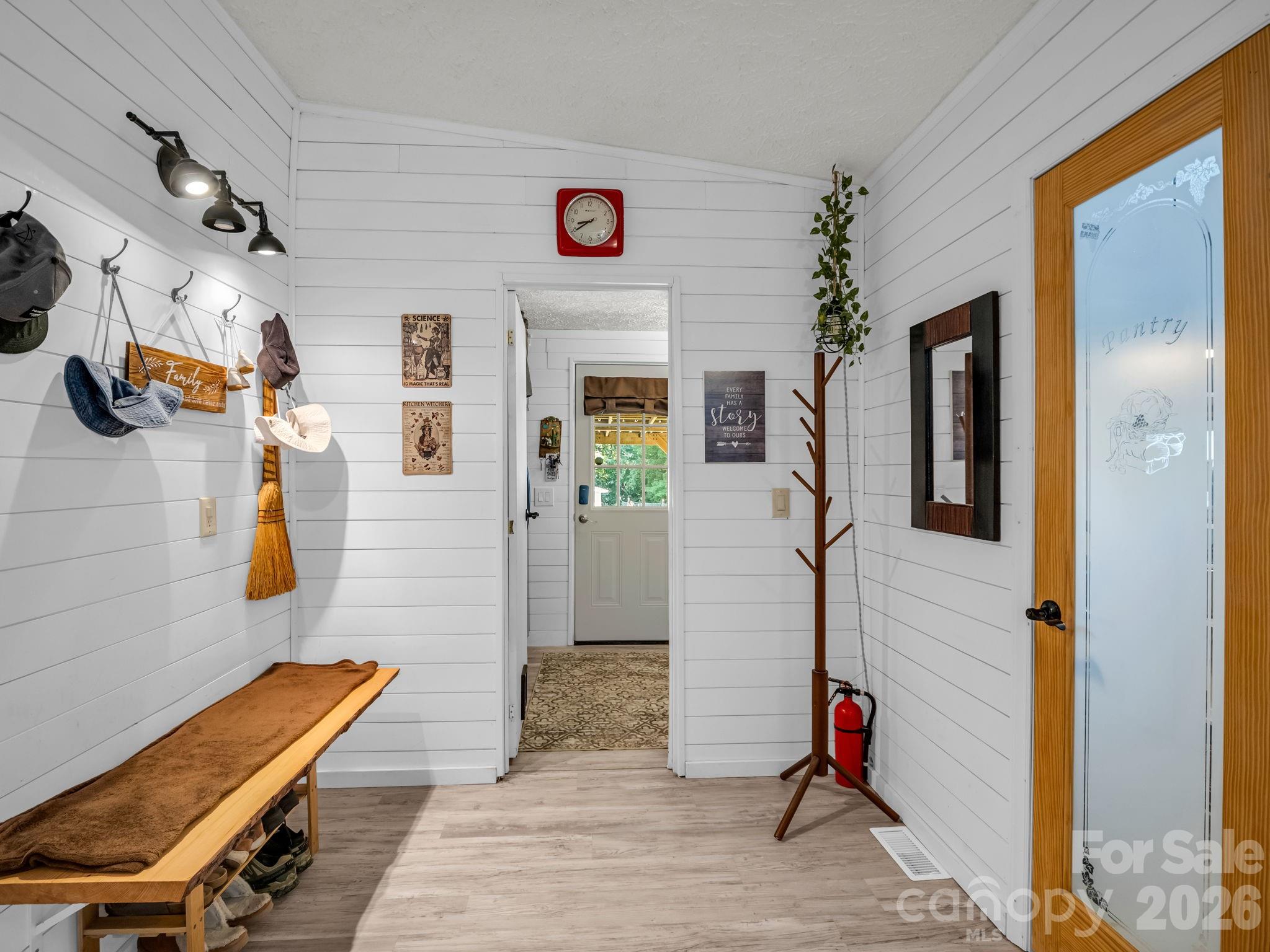 14 Old Possum Holler Road — Hendersonville