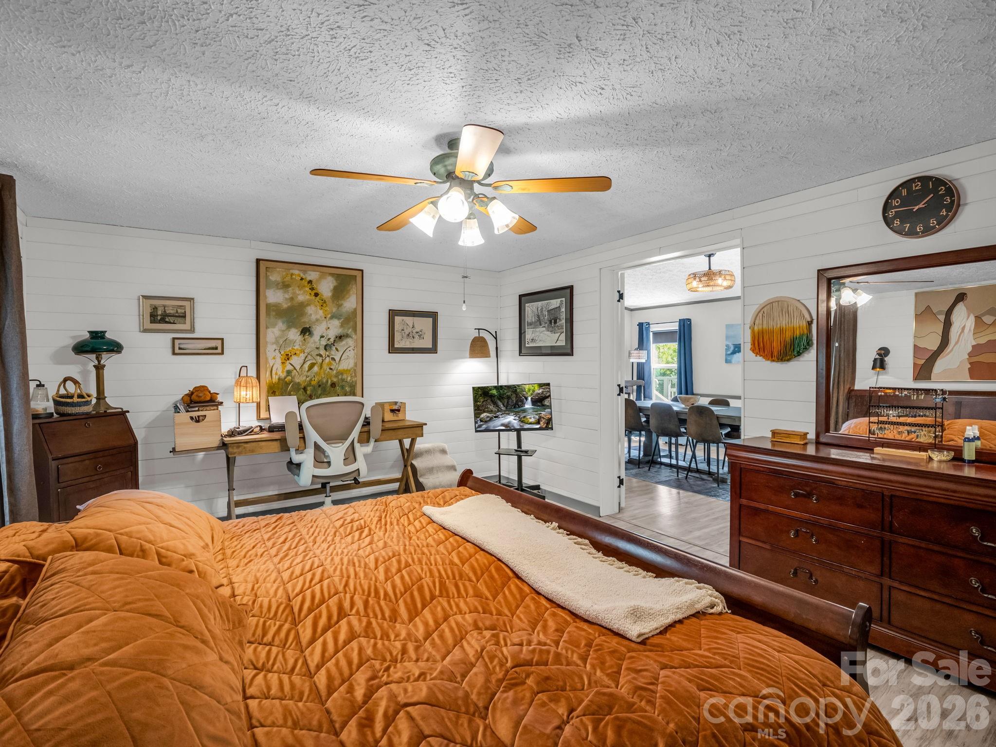 14 Old Possum Holler Road — Hendersonville