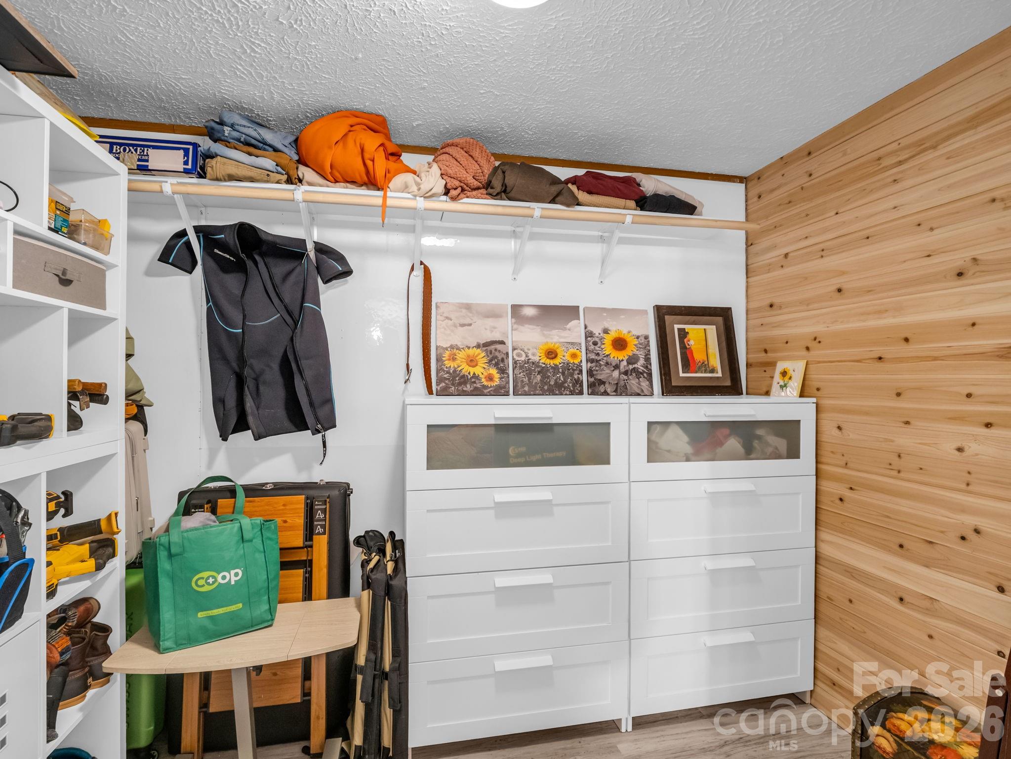 14 Old Possum Holler Road — Hendersonville