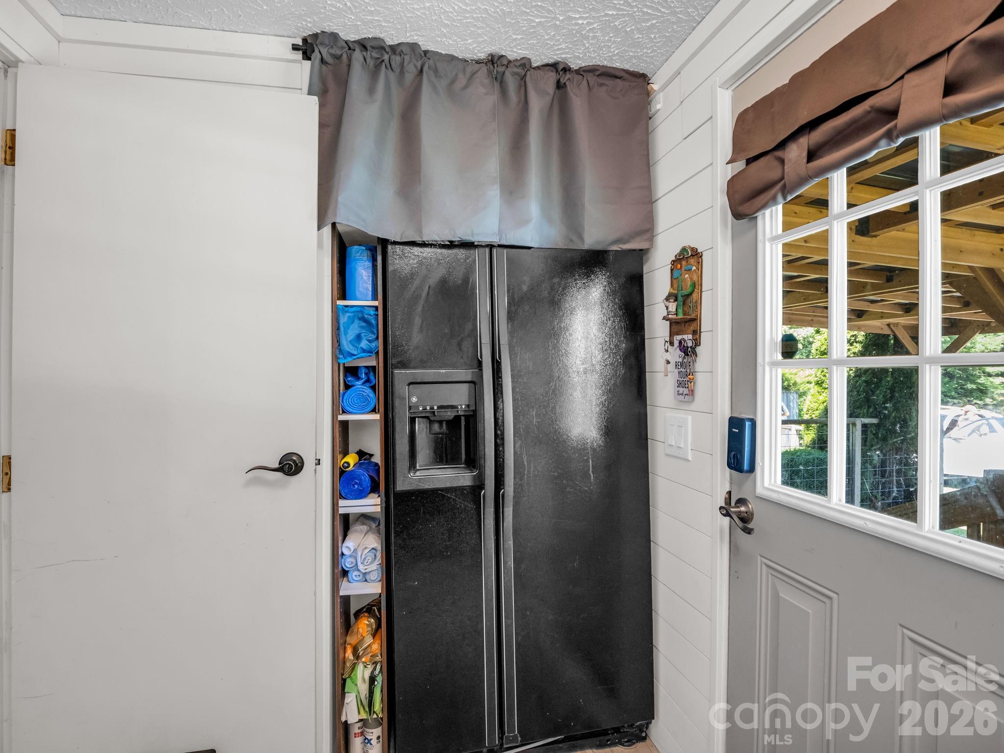 14 Old Possum Holler Road — Hendersonville